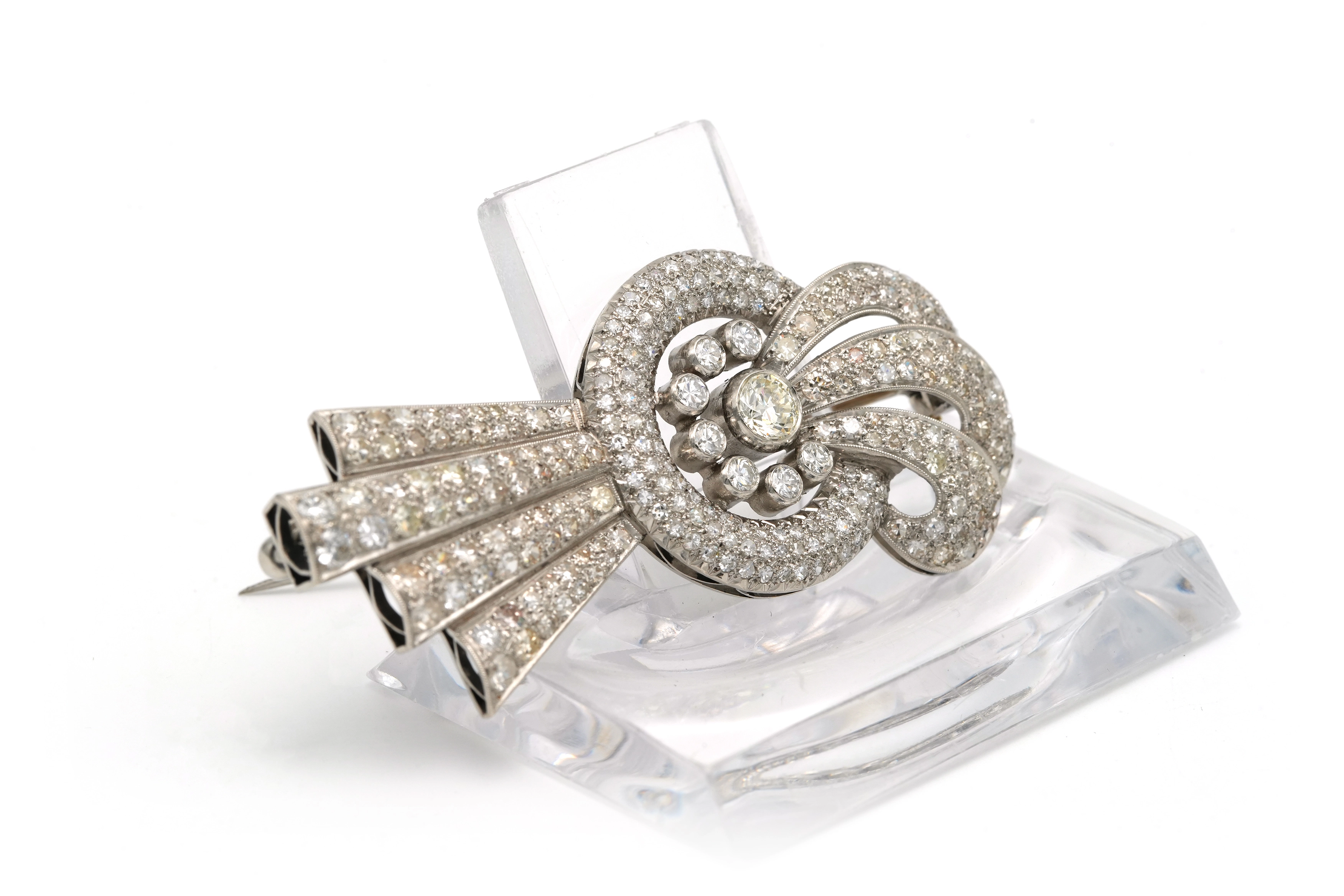 Broche Années 50 en or blanc 18 carats sertie de diamants "taille" brillant (+-3.468ct) - 3