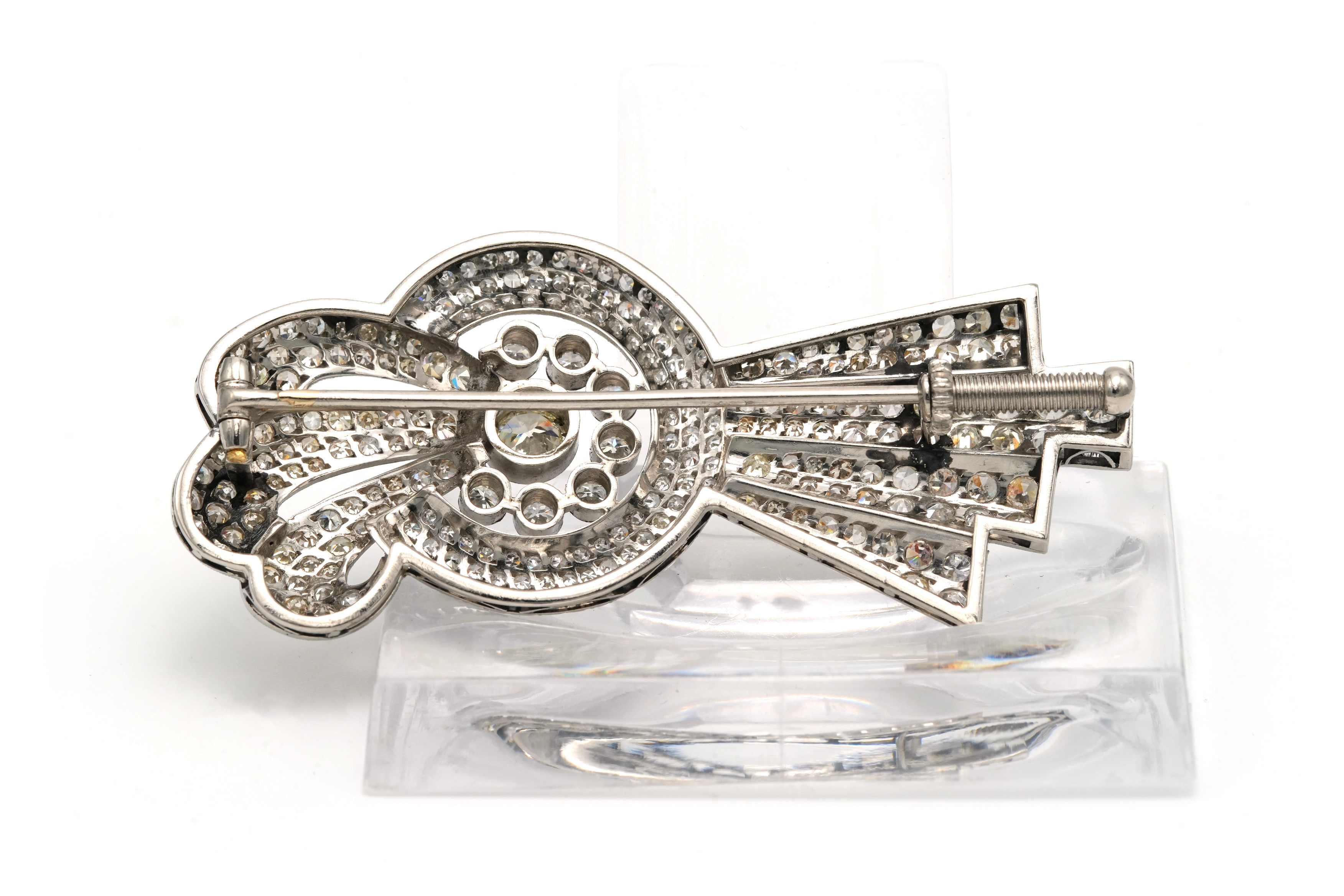 Broche Années 50 en or blanc 18 carats sertie de diamants "taille" brillant (+-3.468ct) - 5