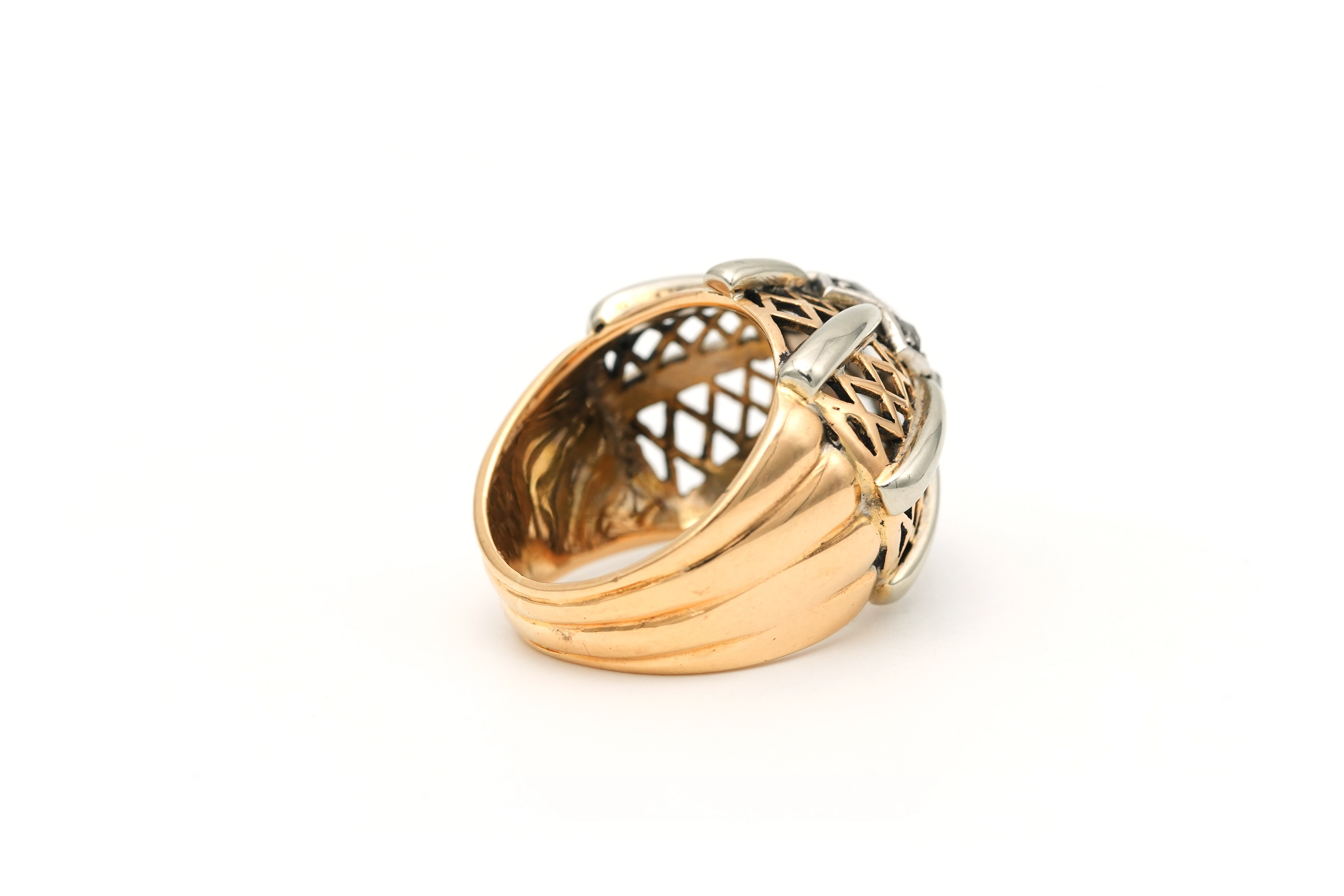 Bague Art Déco en or jaune et blanc 18 carats sertie de diamants taille "rose" - 5