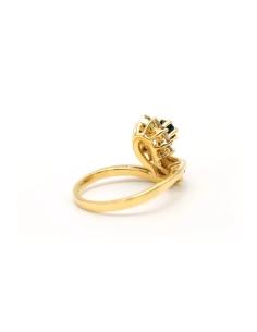 Bague contemporaine en or jaune 18 carats sertie d'un saphir et de diamants "taille" brillant (+-0.48ct) - 5