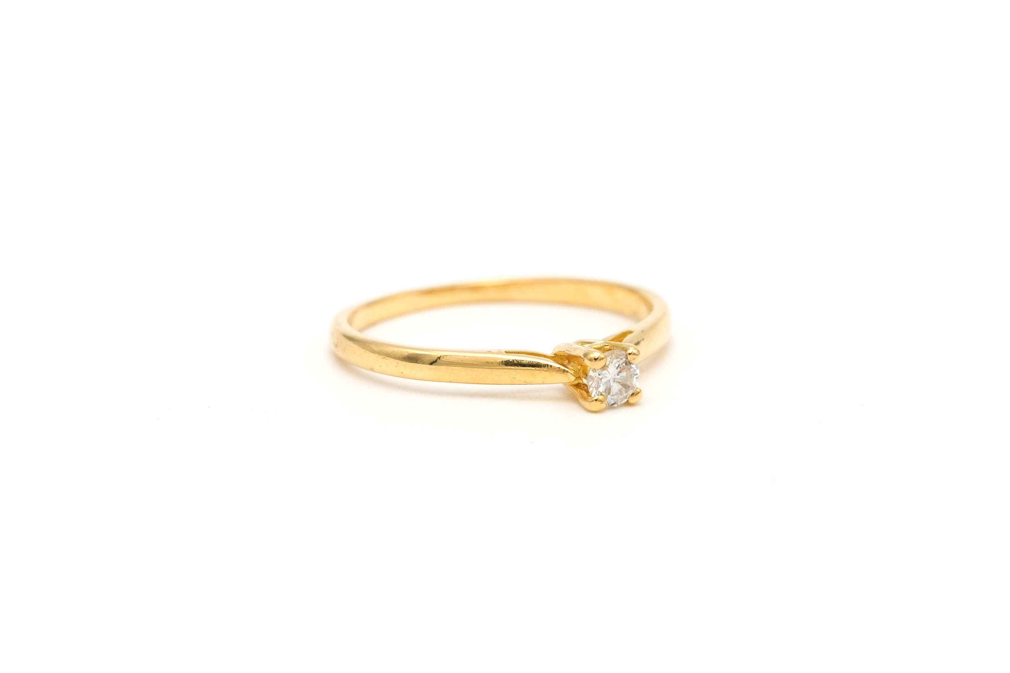 Solitaire contemporain en or jaune 18 carats serti d'un diamant "taille" brillant (+-0.09ct) - 6