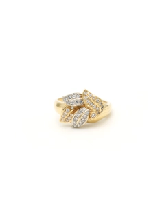 Bague contemporaine en or jaune et blanc 14 carats sertie de diamants "taille" brillant (0.394ct) - 1