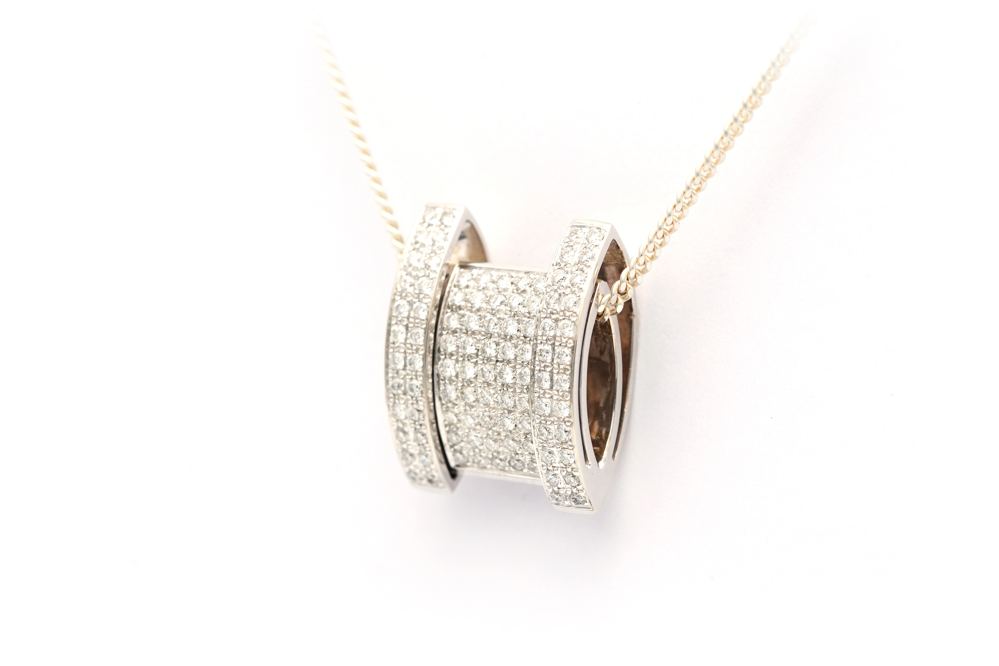 Pendentif contemporain en or blanc 18 carats serti de diamants "taille" brillant (+-0.465ct) - 3