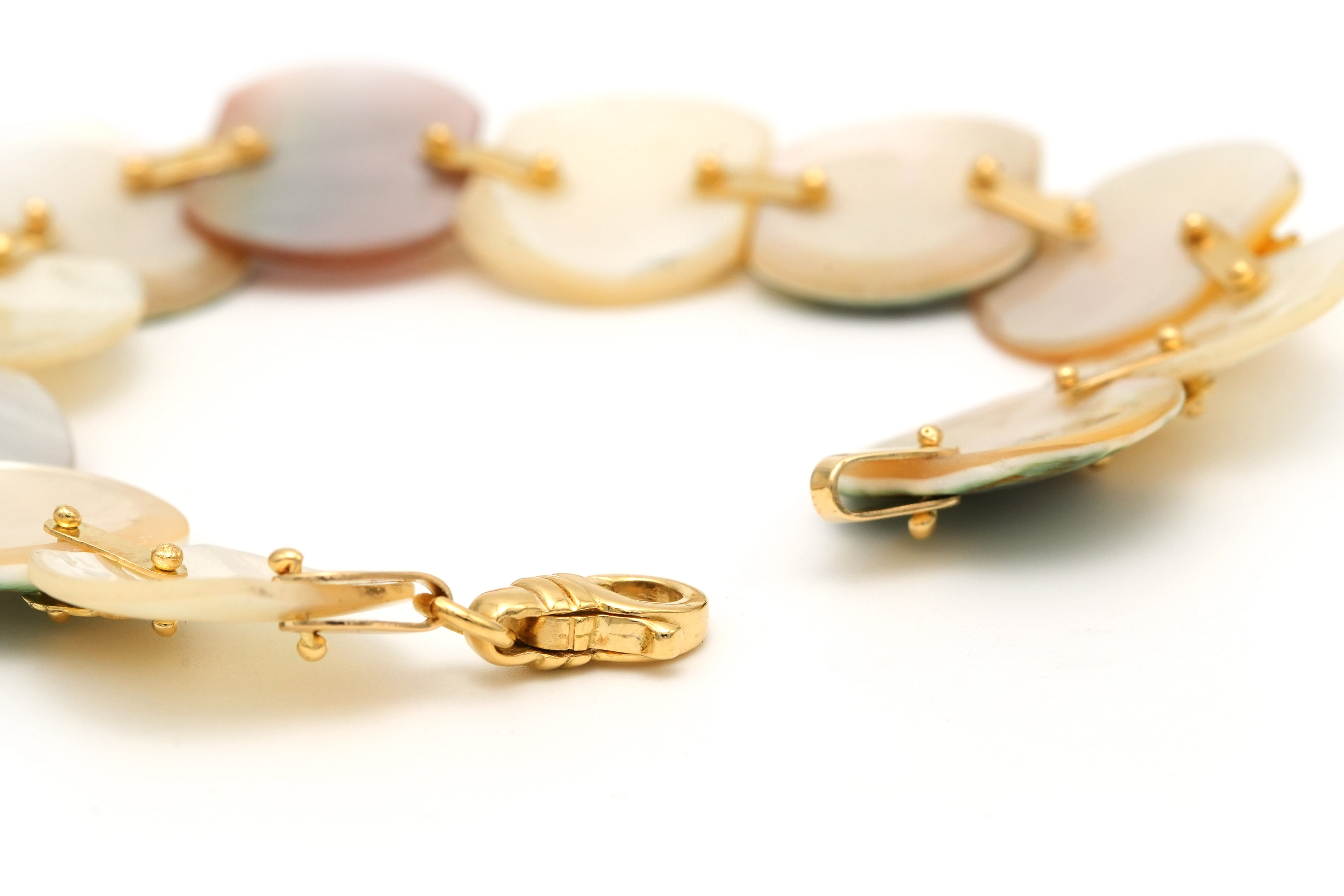 Bracelet Années 70 en or jaune 18 carats et nacre - - 5