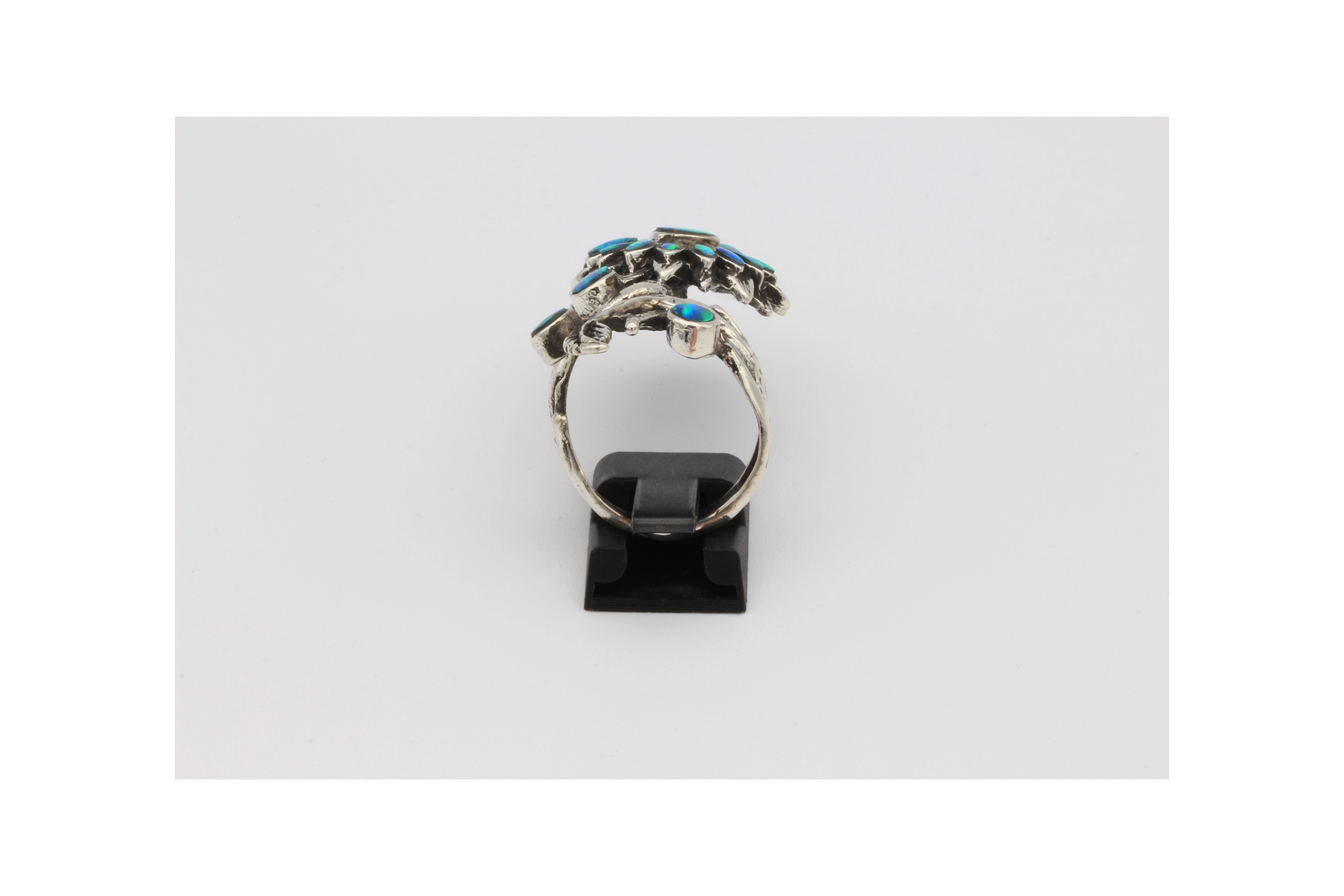 Bague florale en argent 925 sertie de nacre opalisée-The Vintage Workshop