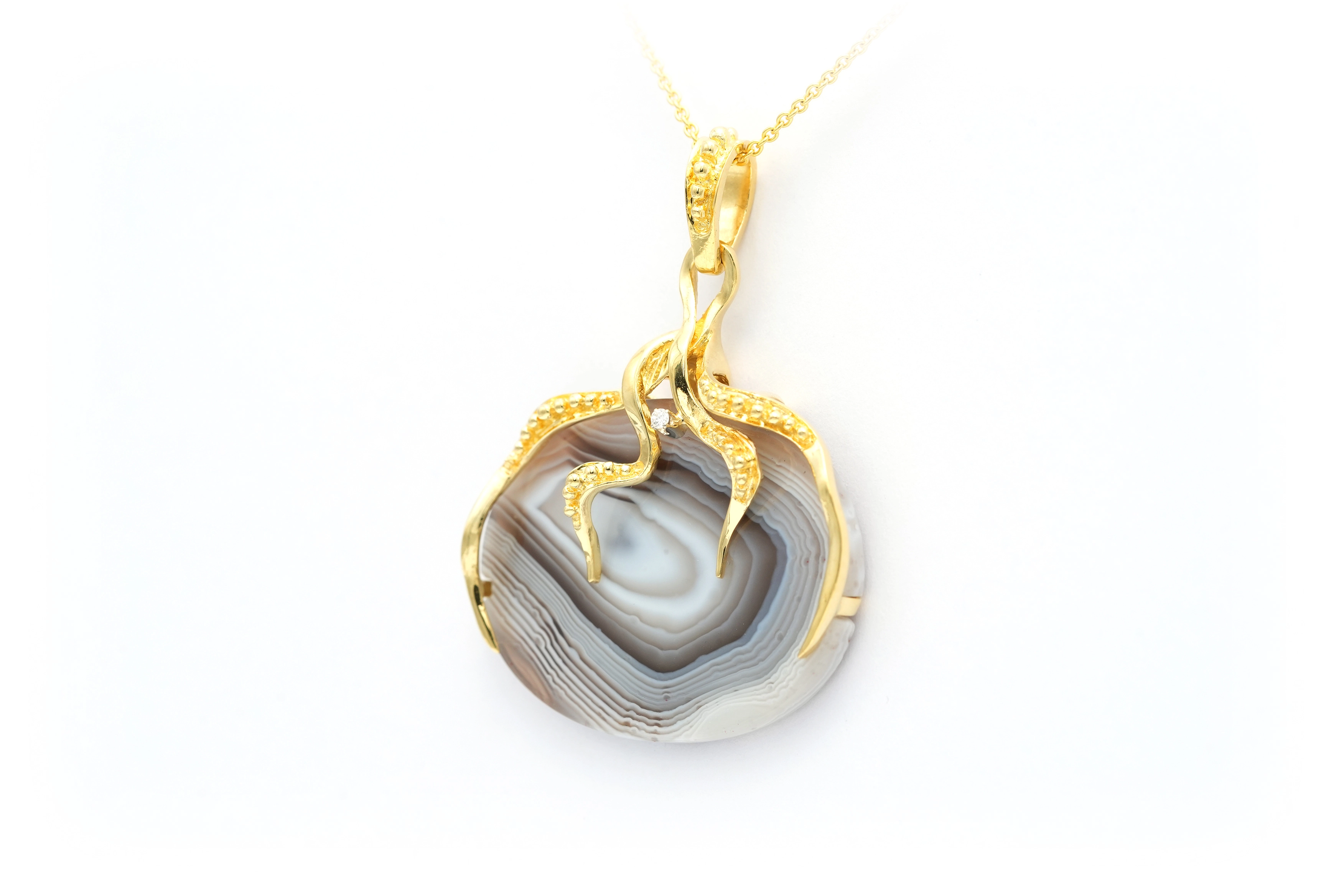 Pendentif Années 70 en or jaune 18 carats serti d'une agate et d'un diamant "taille" brillant (+-0.025cts) - 2