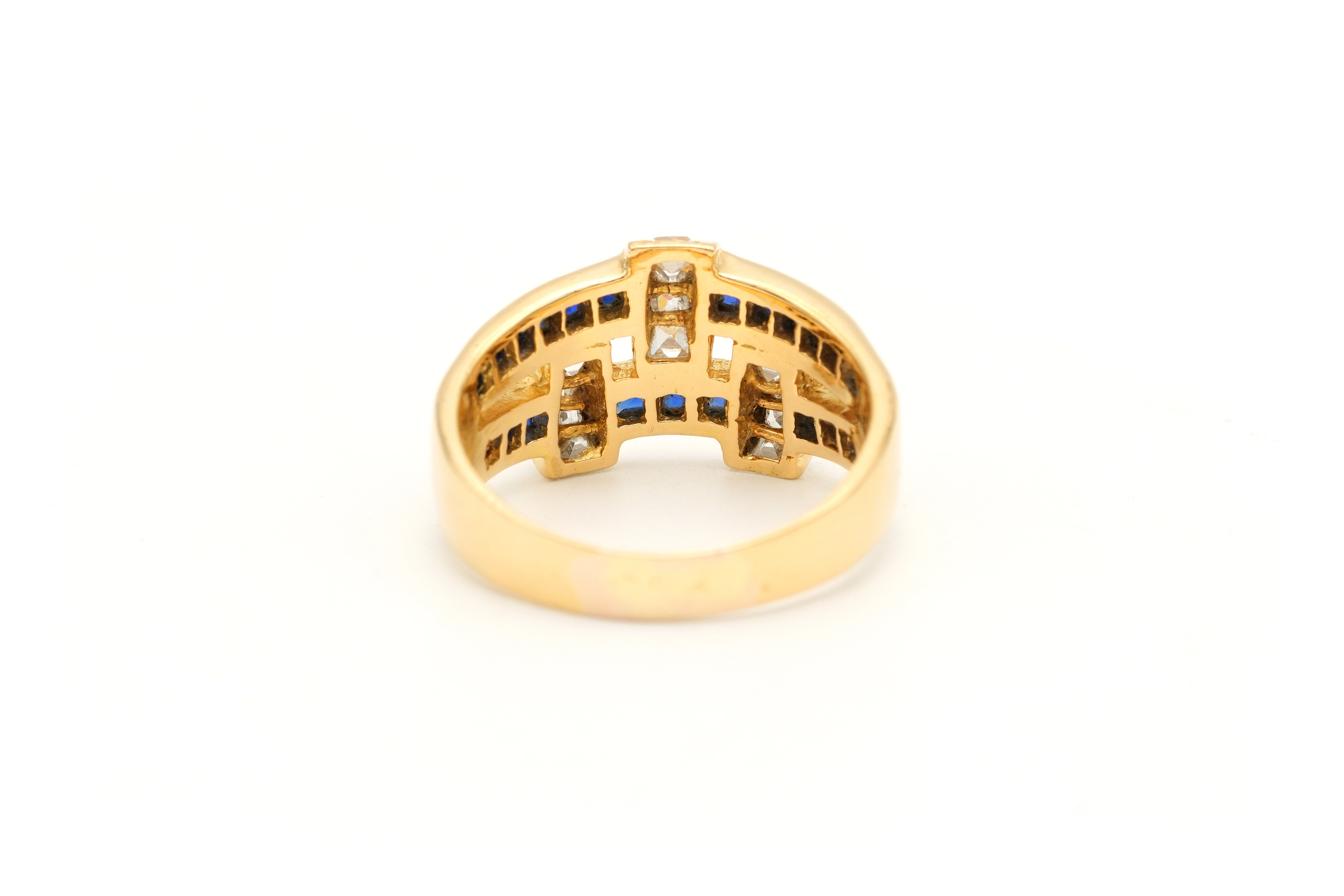 Bague contemporaine en or jaune 18 carats sertie de zirconiums et de saphirs - 4