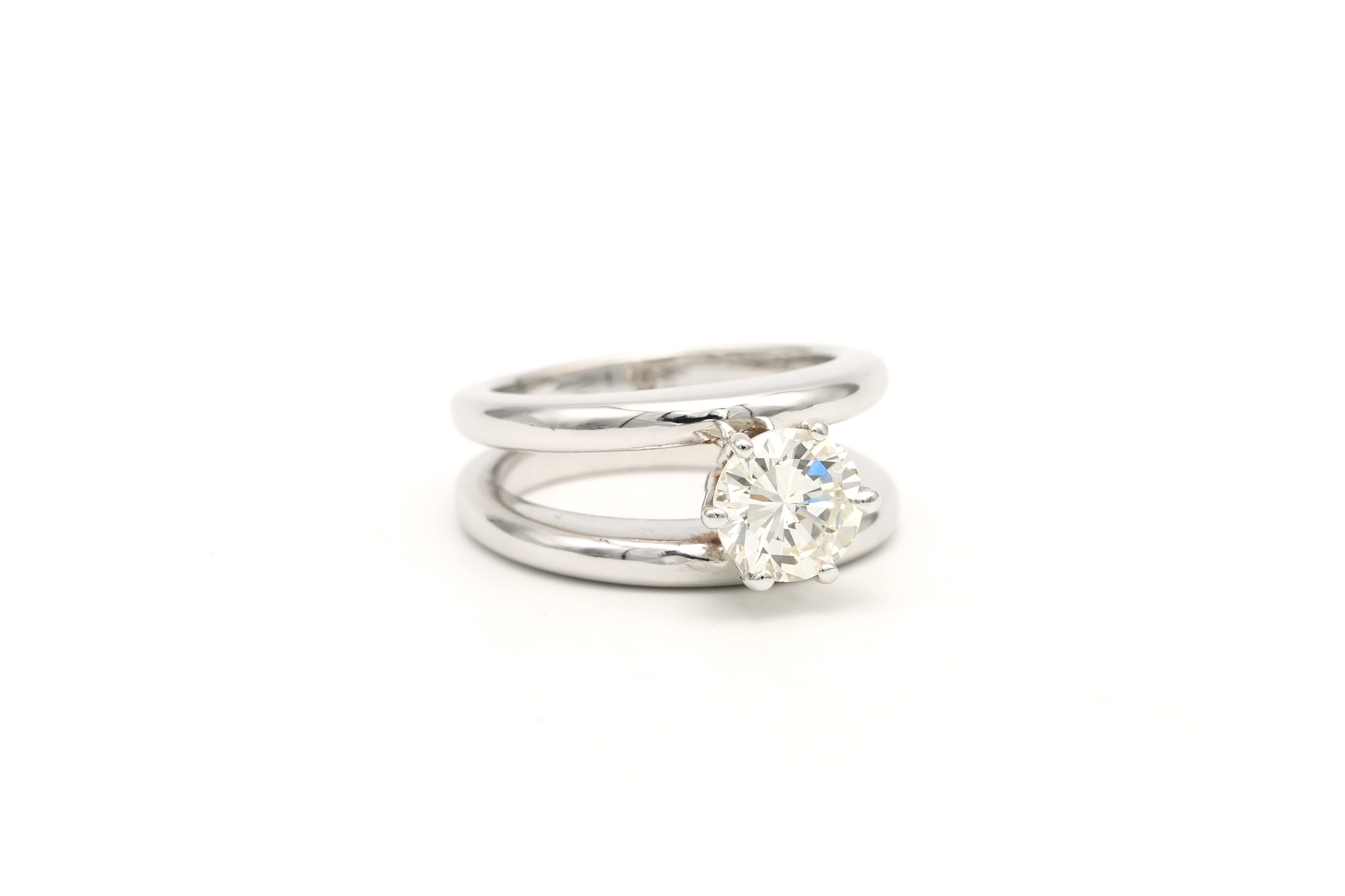 Bague contemporaine en or blanc 18 carats sertie d'un diamant "taille" brillant (+-1.15ct) - 6