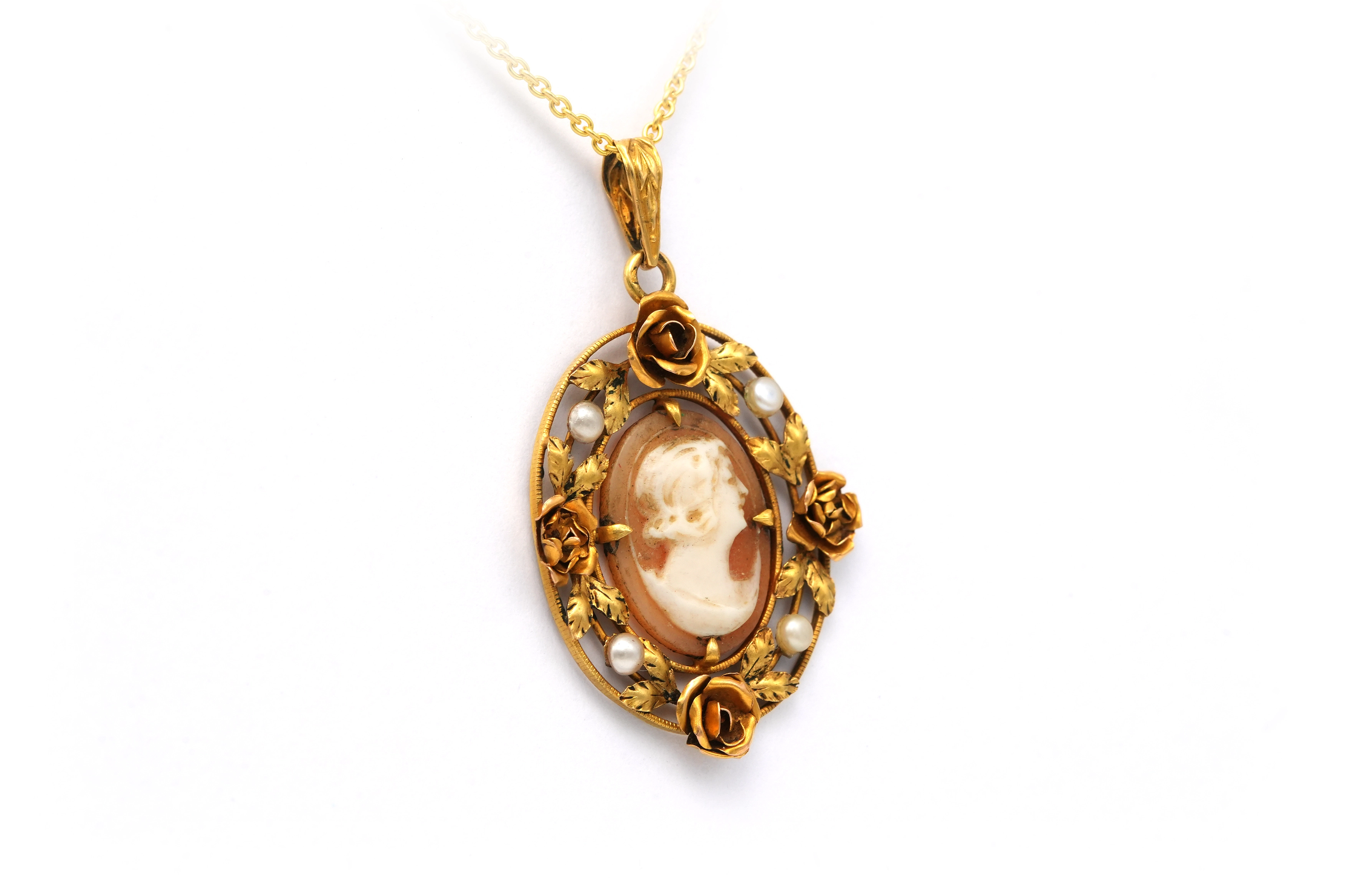 Pendentif Art Nouveau en or jaune 18 carats serti de perles et d'un camée - 3