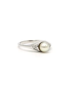Bague Art Déco en or blanc 18 carats sertie d'une perle et de diamants - 6