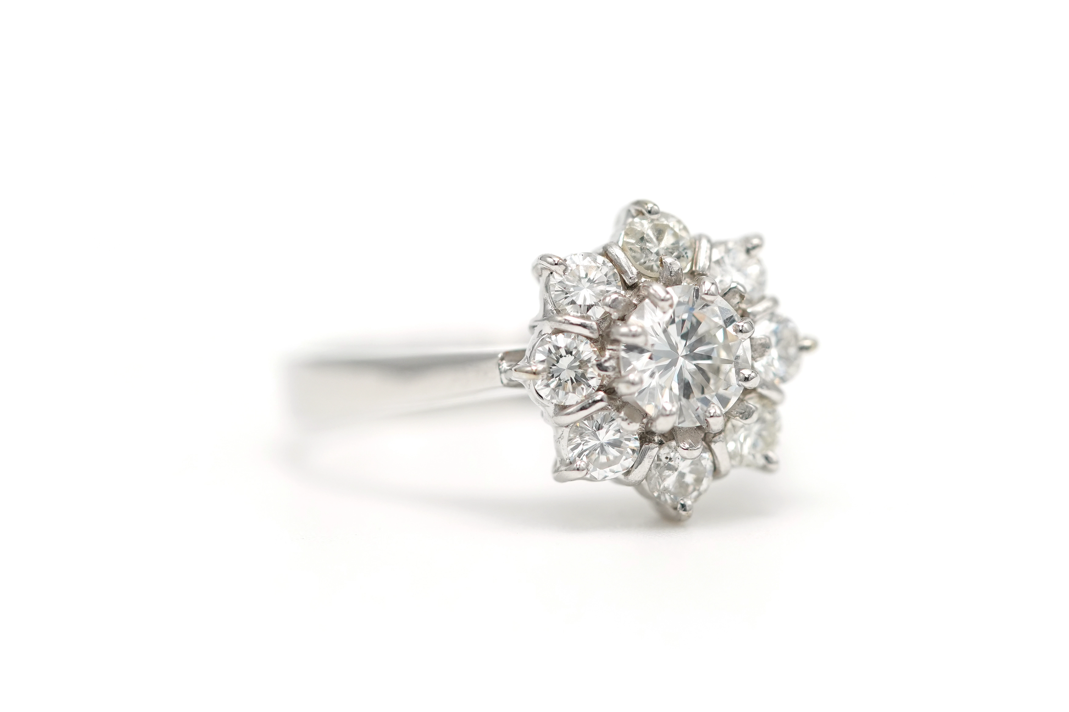 Bague contemporaine en or blanc 18 carats sertie de diamants "taille" brillant (+-0.88ct) - 6
