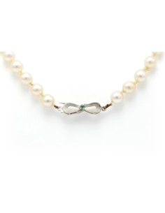 Collier Années 70 en or blanc 18 carats, émeraude et perles - 1