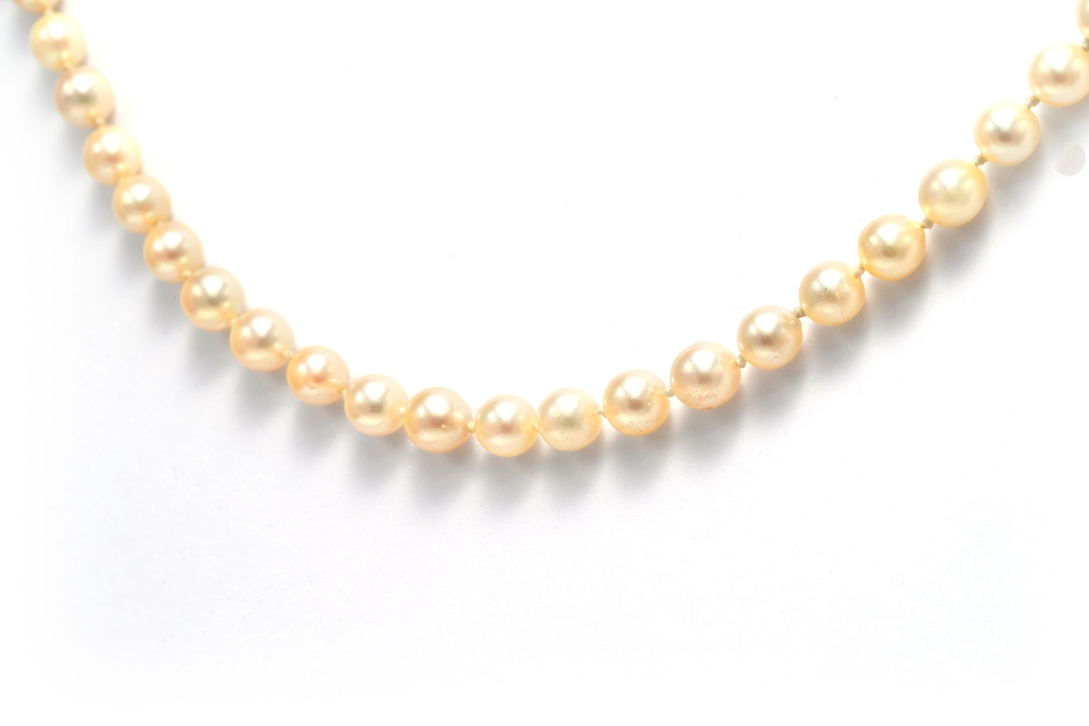 Collier Années 70 en or blanc 18 carats, émeraude et perles - 7