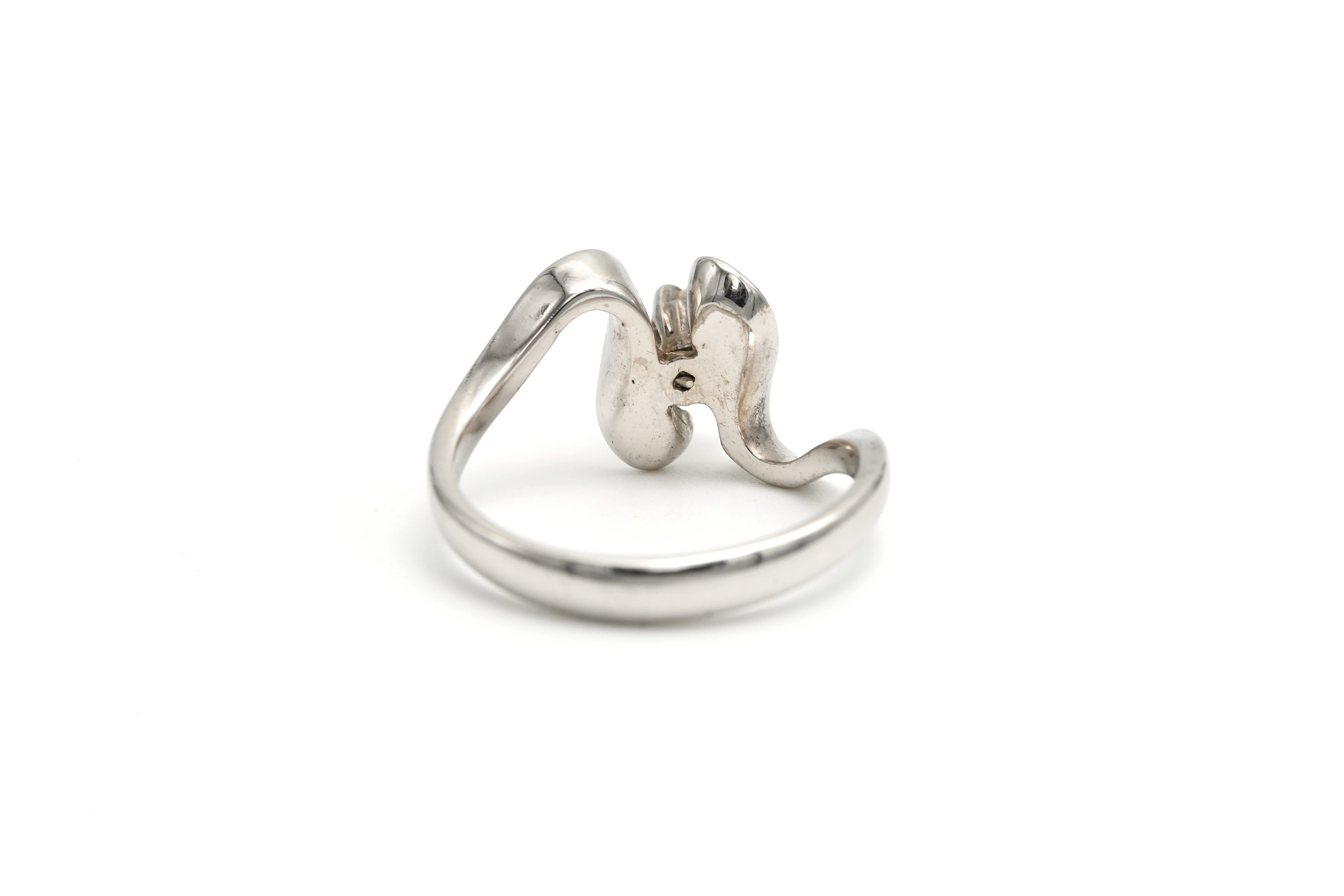 Bague Années 70 en or blanc 18 carats sertie d'un diamant "taille" brillant (+-0.07ct) - 4
