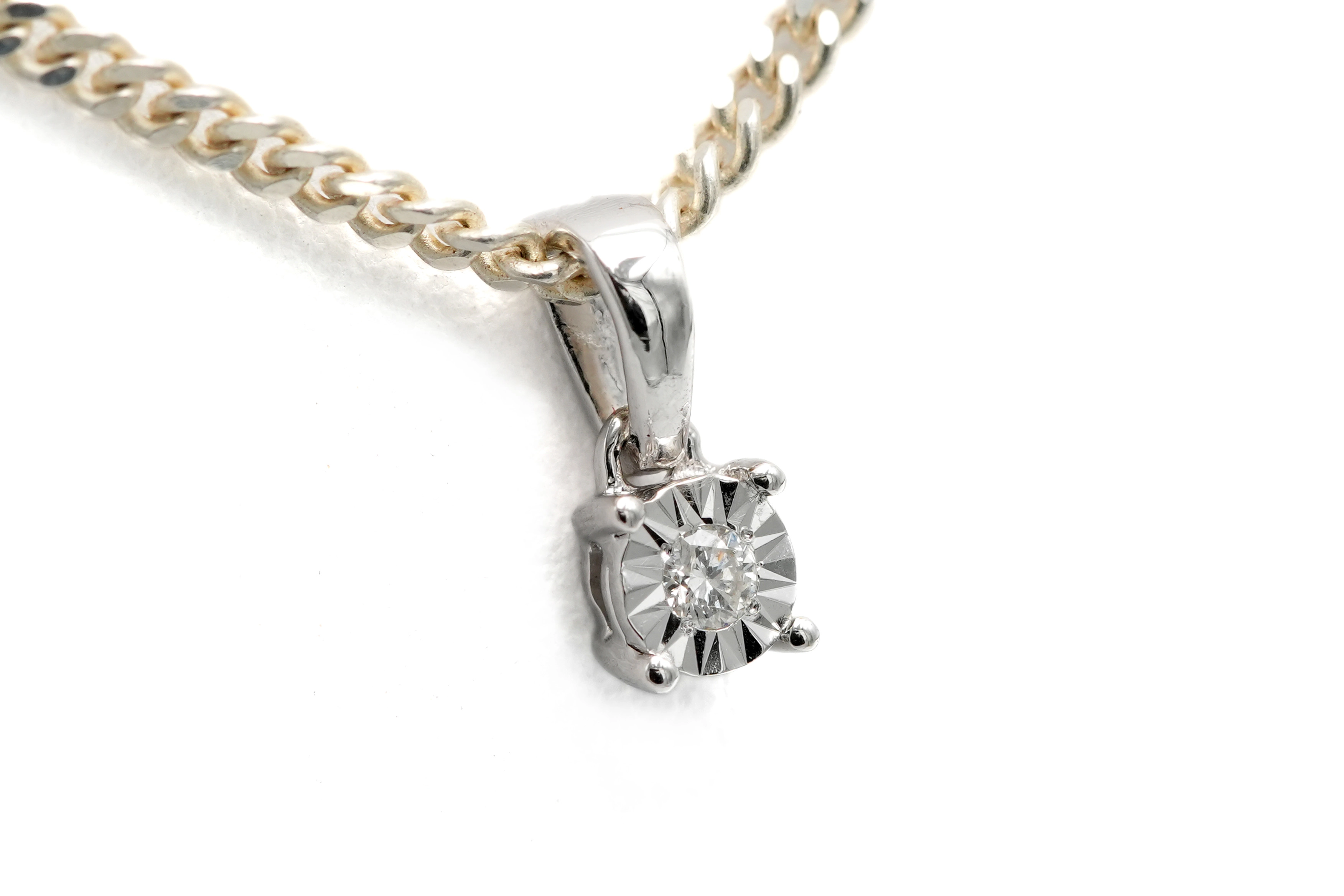 Pendentif contemporain en or blanc 18 carats serti d'un diamant "taille" brillant (+-0.014ct) - 3