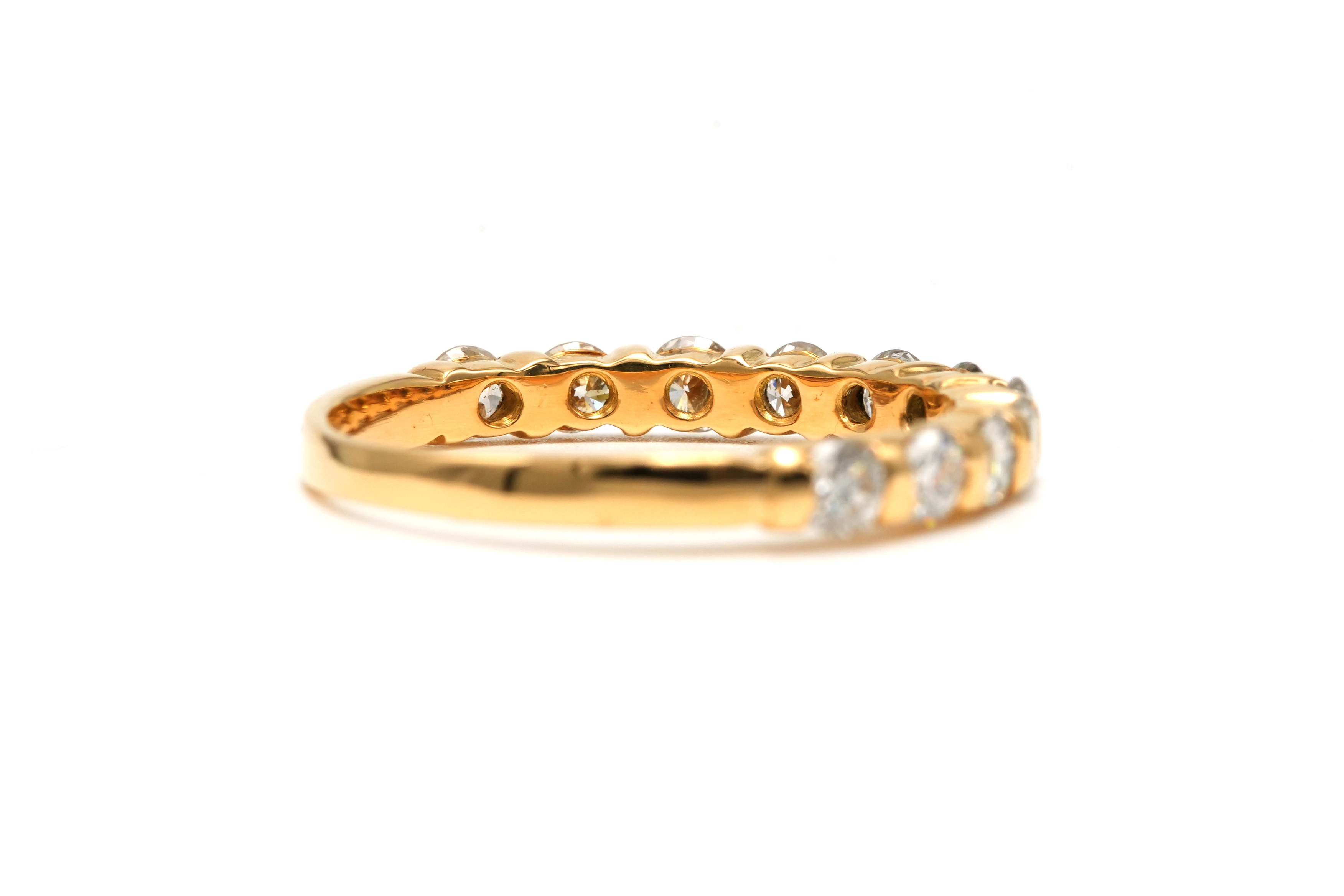 Alliance demi-américaine contemporaine en or jaune 18 carats sertie de diamants "taille" brillant (+-0.77ct) - 5