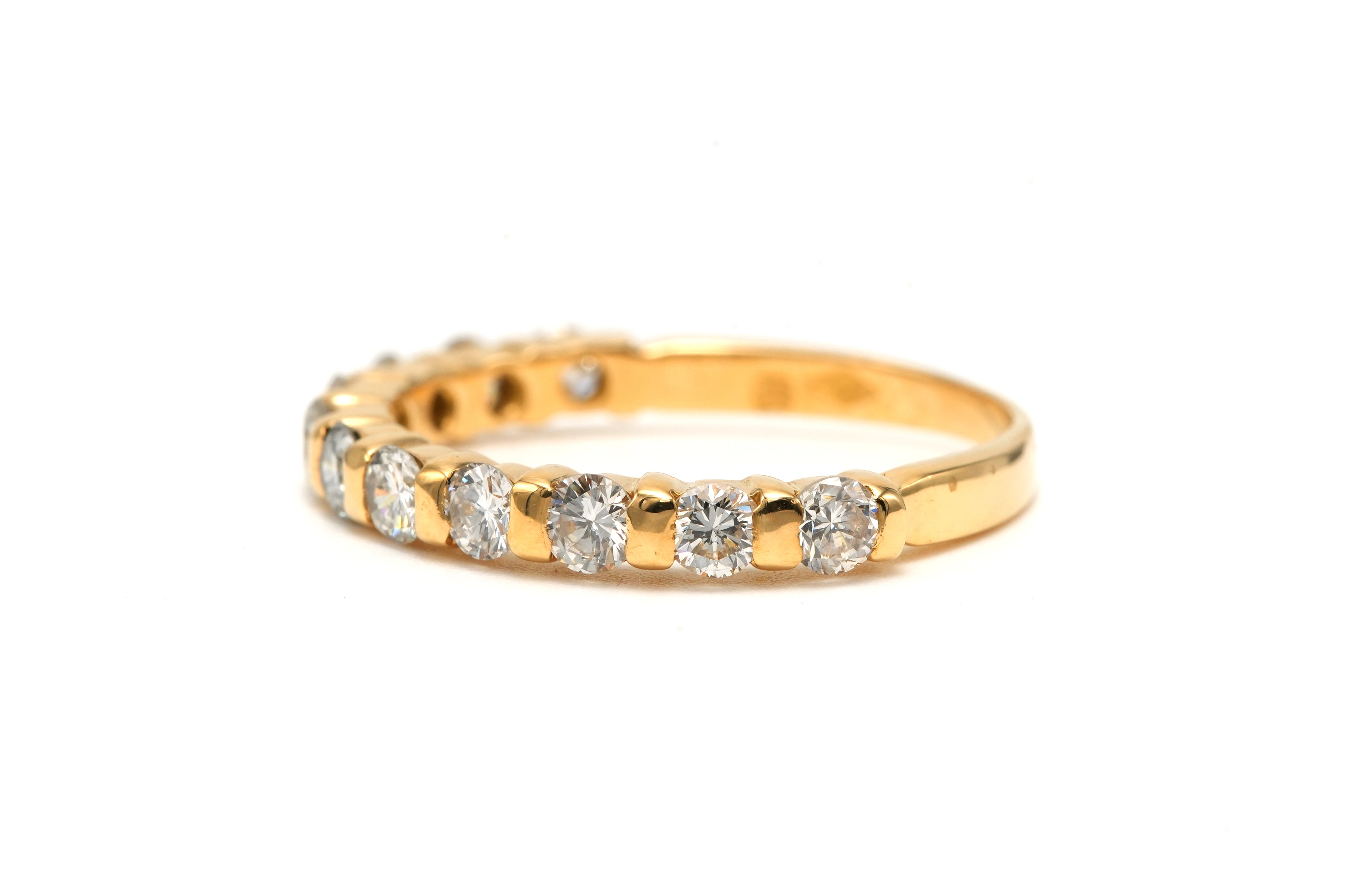 Alliance demi-américaine contemporaine en or jaune 18 carats sertie de diamants "taille" brillant (+-0.77ct) - 3