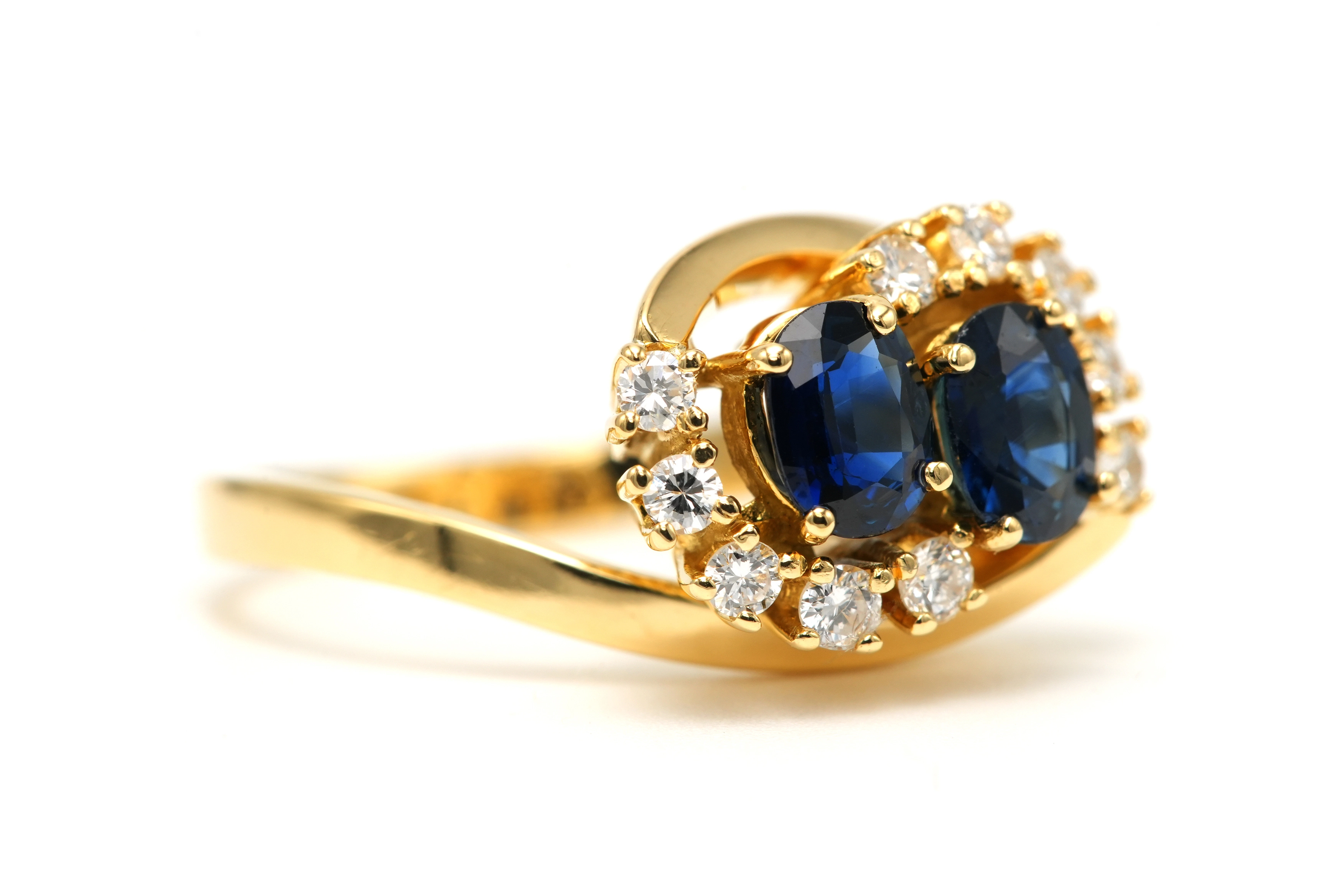 Bague contemporaine en or jaune 18 carats sertie de saphirs et de diamants "taille" brillant (+-0.25ct) - 6