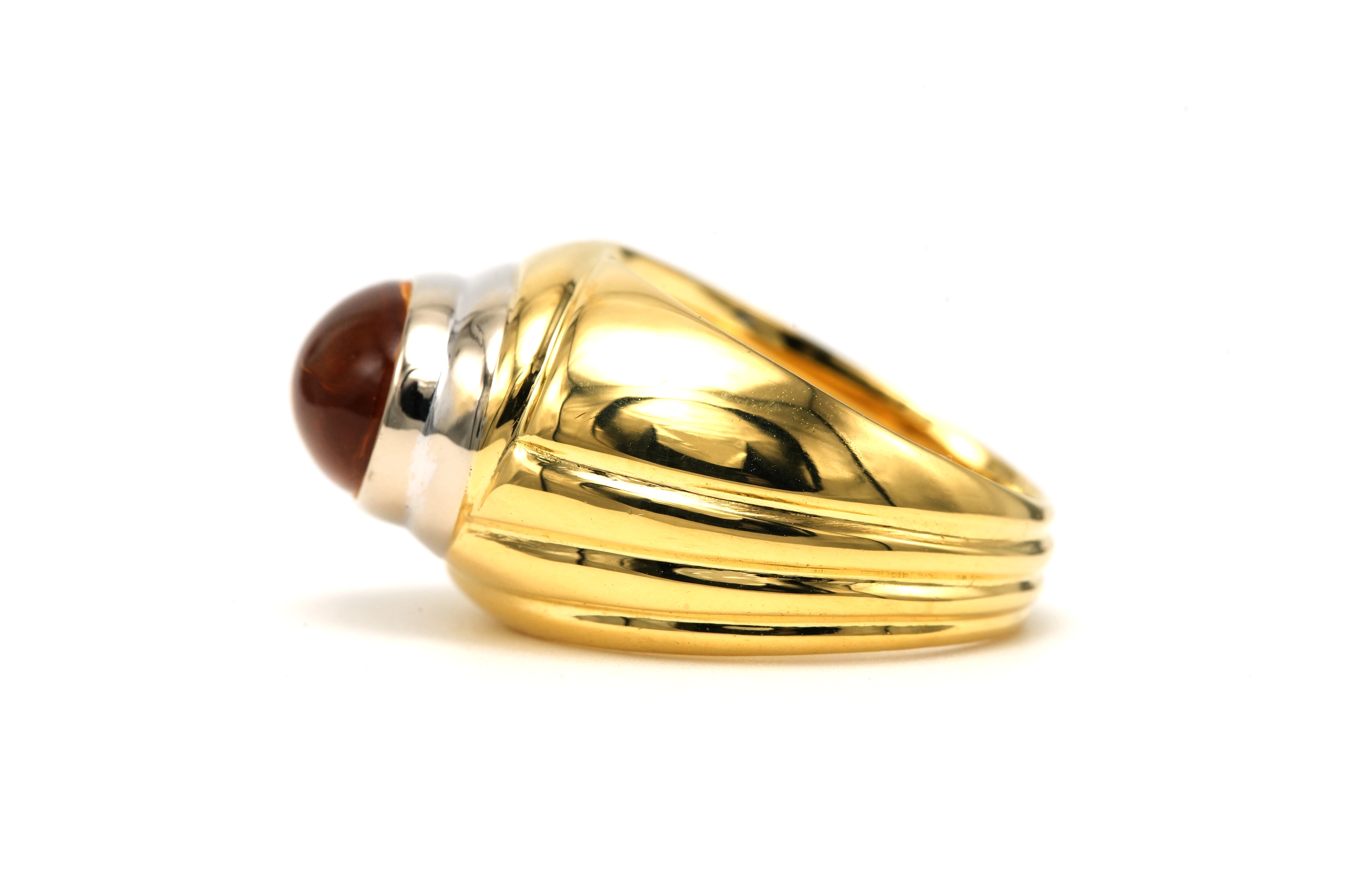 Bague Contemporaine en or jaune et blanc 18 carats sertie d'une citrine - 3