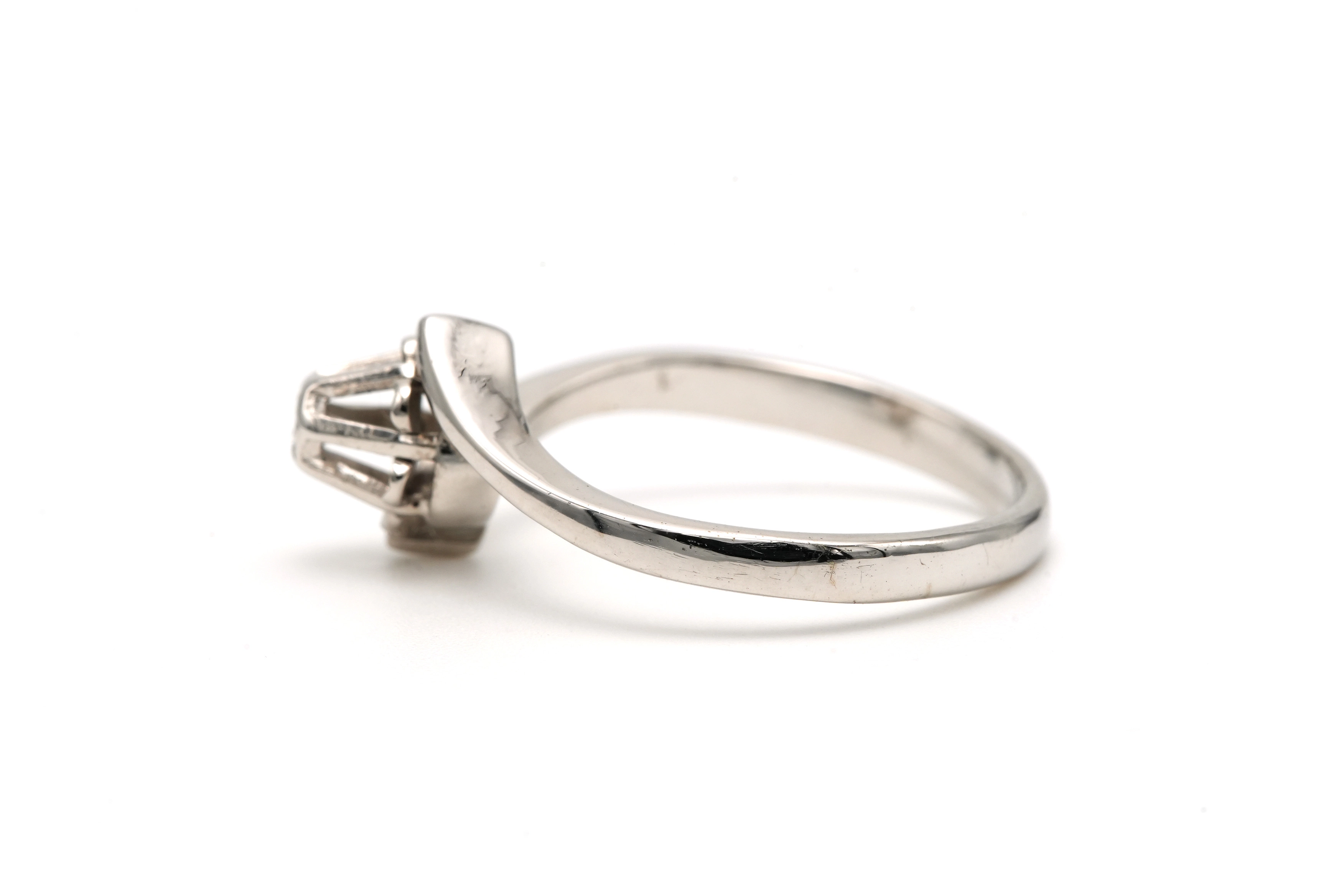 Bague Art Déco en or blanc 18 carats sertie d'un diamant "taille" brillant (+-0.02ct) - 3