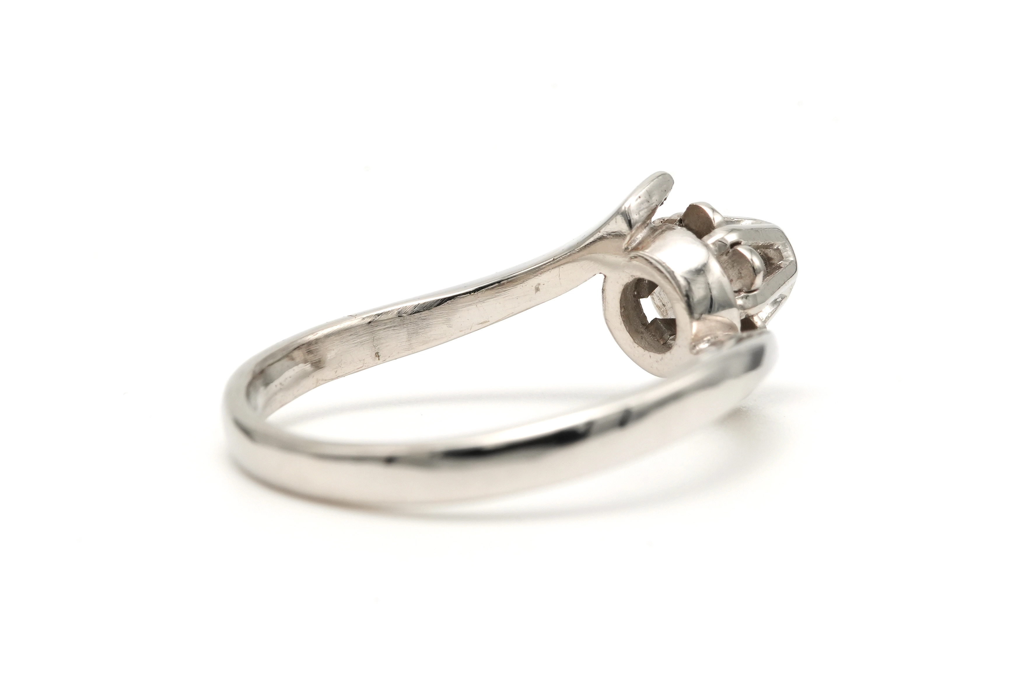 Bague Art Déco en or blanc 18 carats sertie d'un diamant "taille" brillant (+-0.02ct) - 5