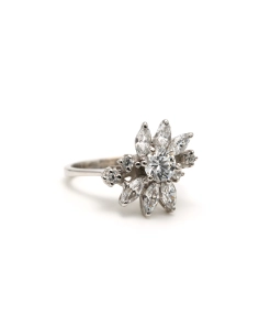 Bague contemporaine en or blanc 14 carats sertie de zirconiums - - 6