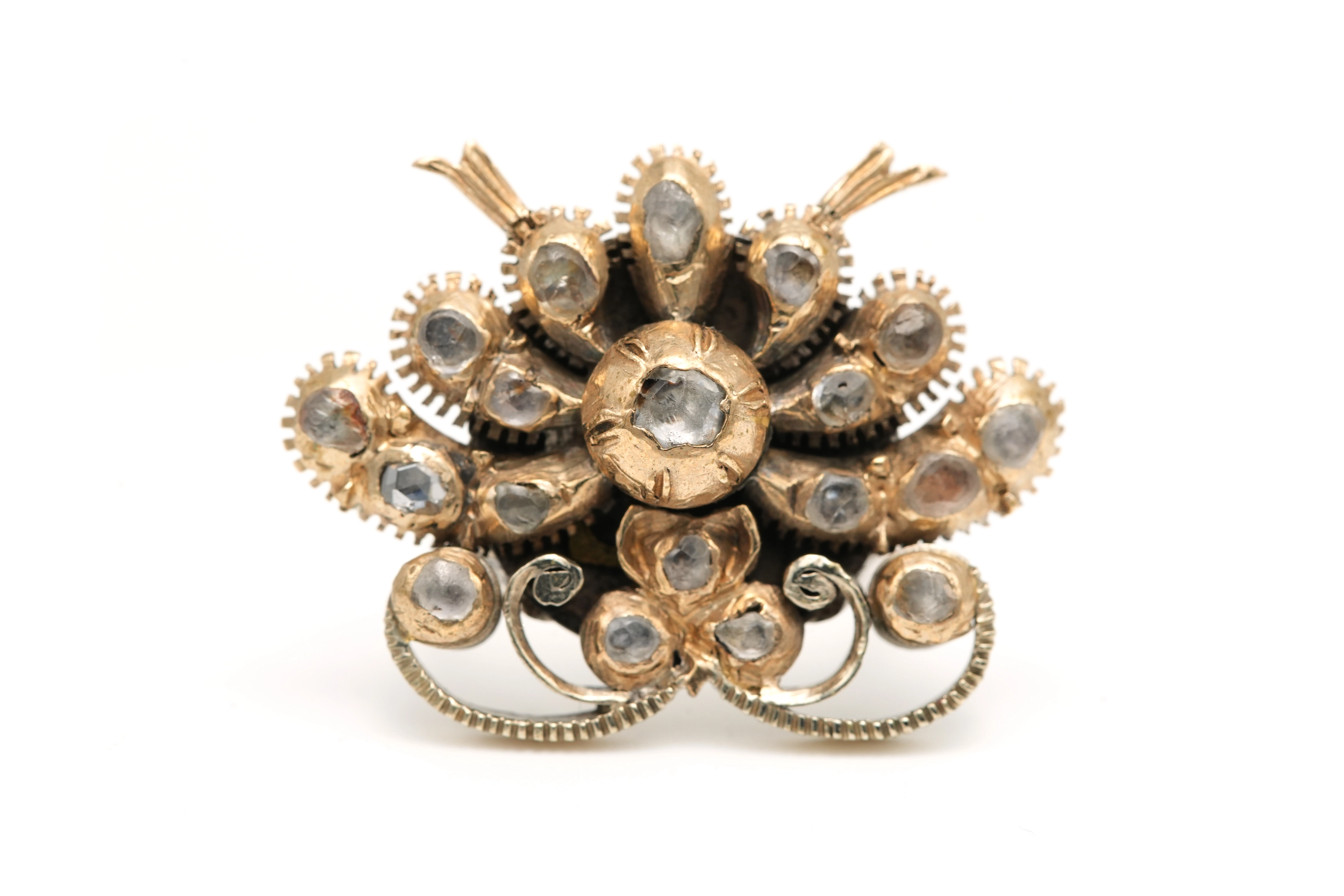 Bague Napoléon III en or jaune 18 carats et argent sertie de diamants "taille" rose - 1