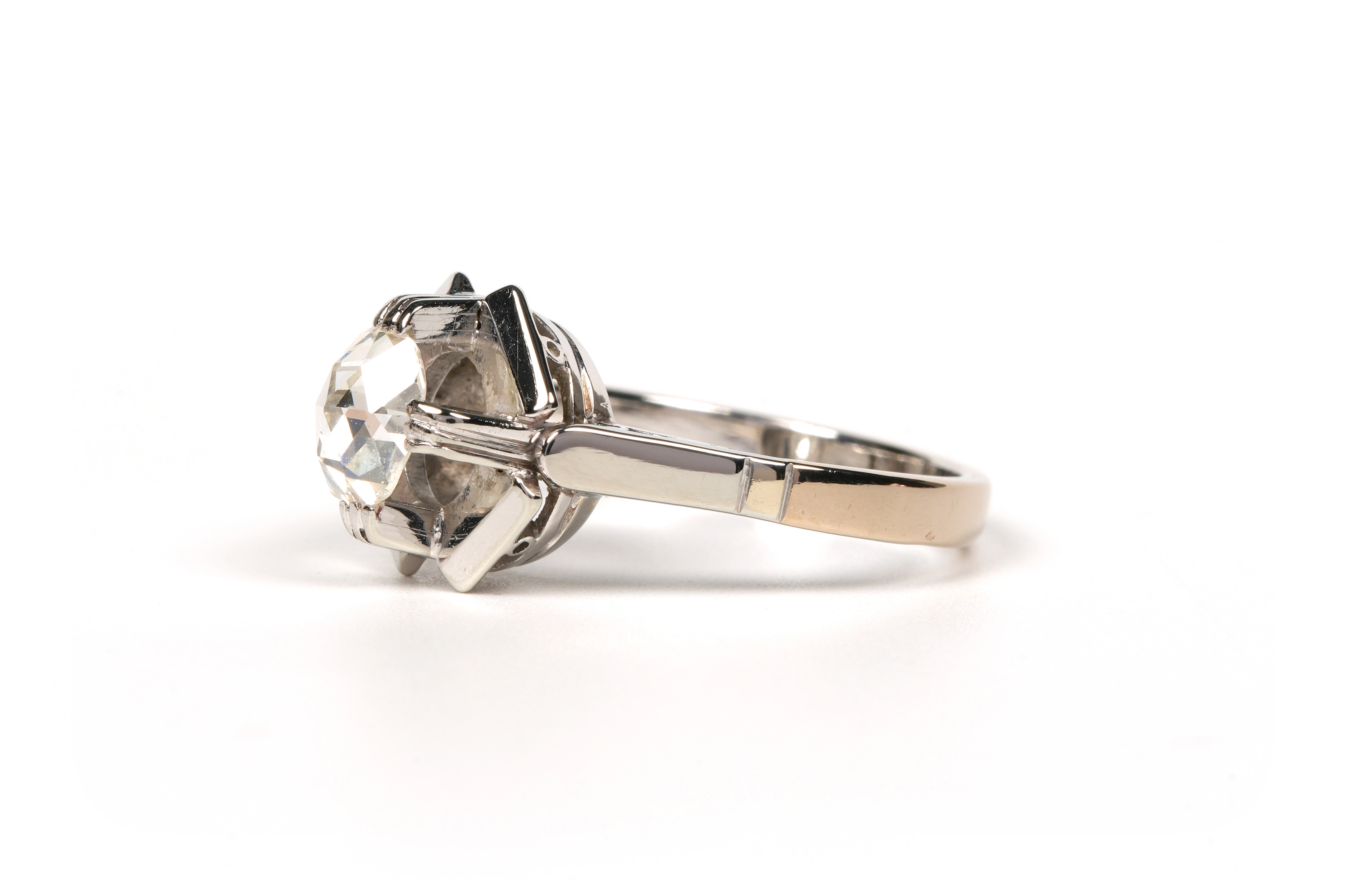 Bague Art Déco en or blanc 18 carats sertie d'un diamant "taille" rose - - 2