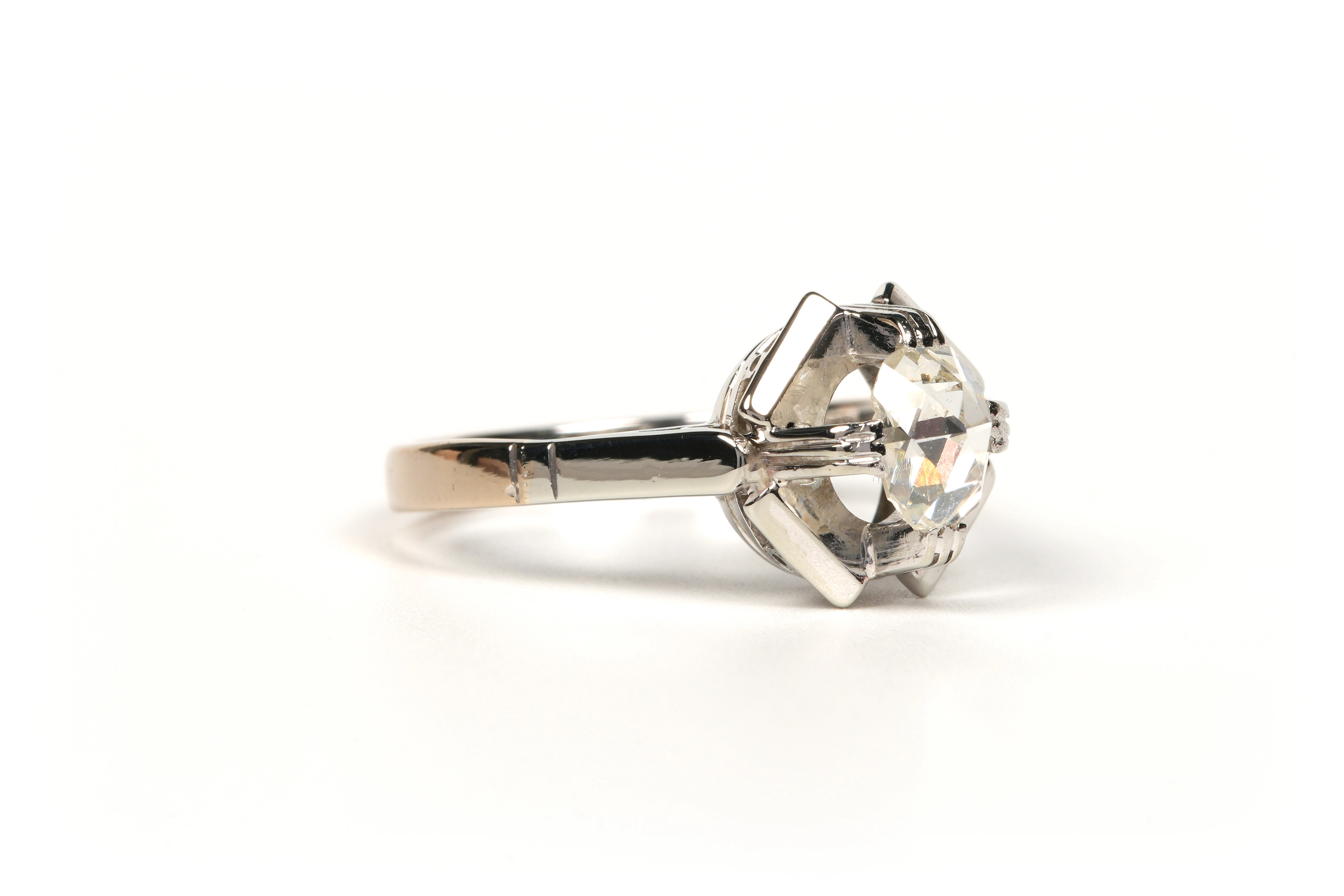 Bague Art Déco en or blanc 18 carats sertie d'un diamant "taille" rose - - 6