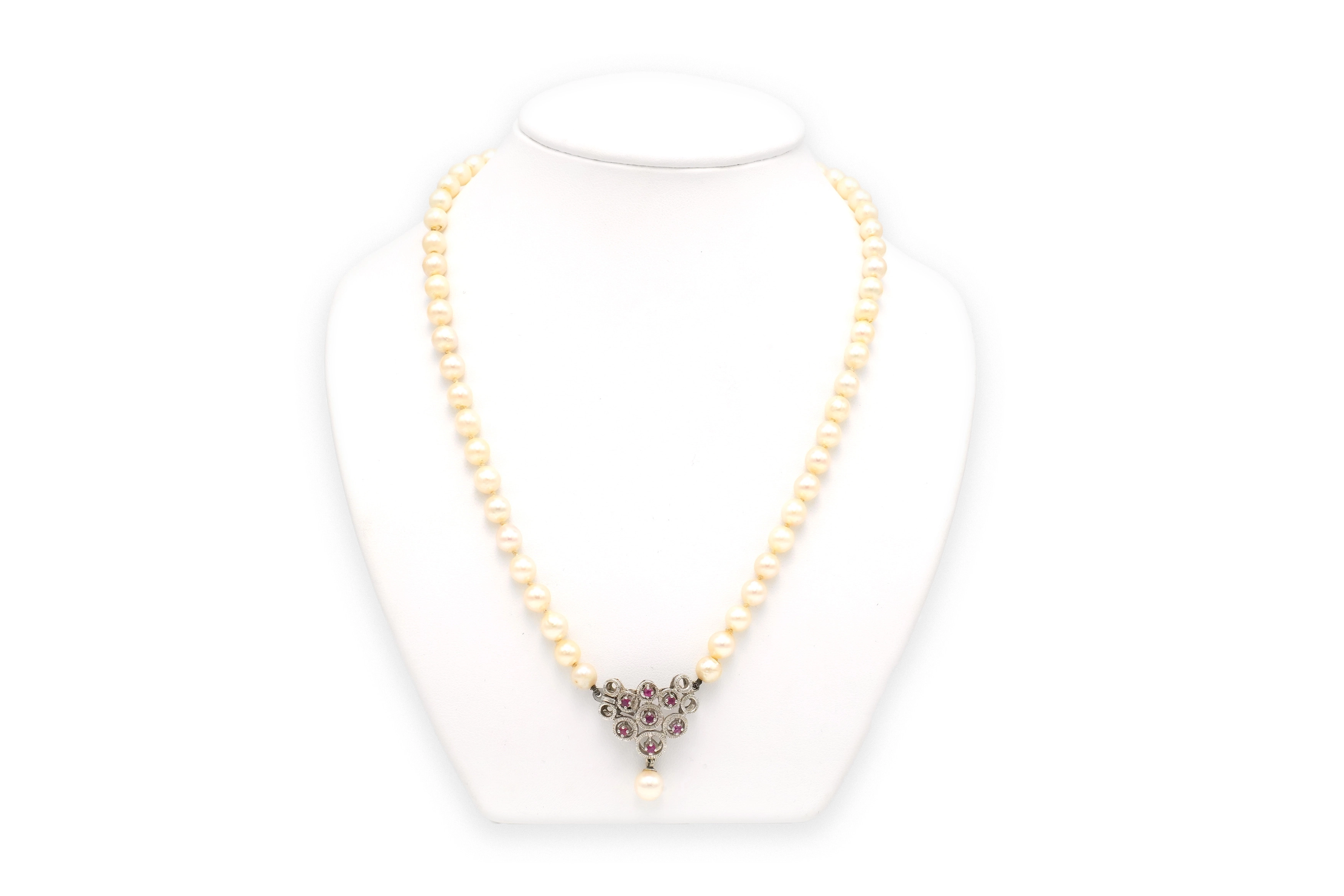 Collier Années 70 en or blanc 18 carats, perles et rubis - 4