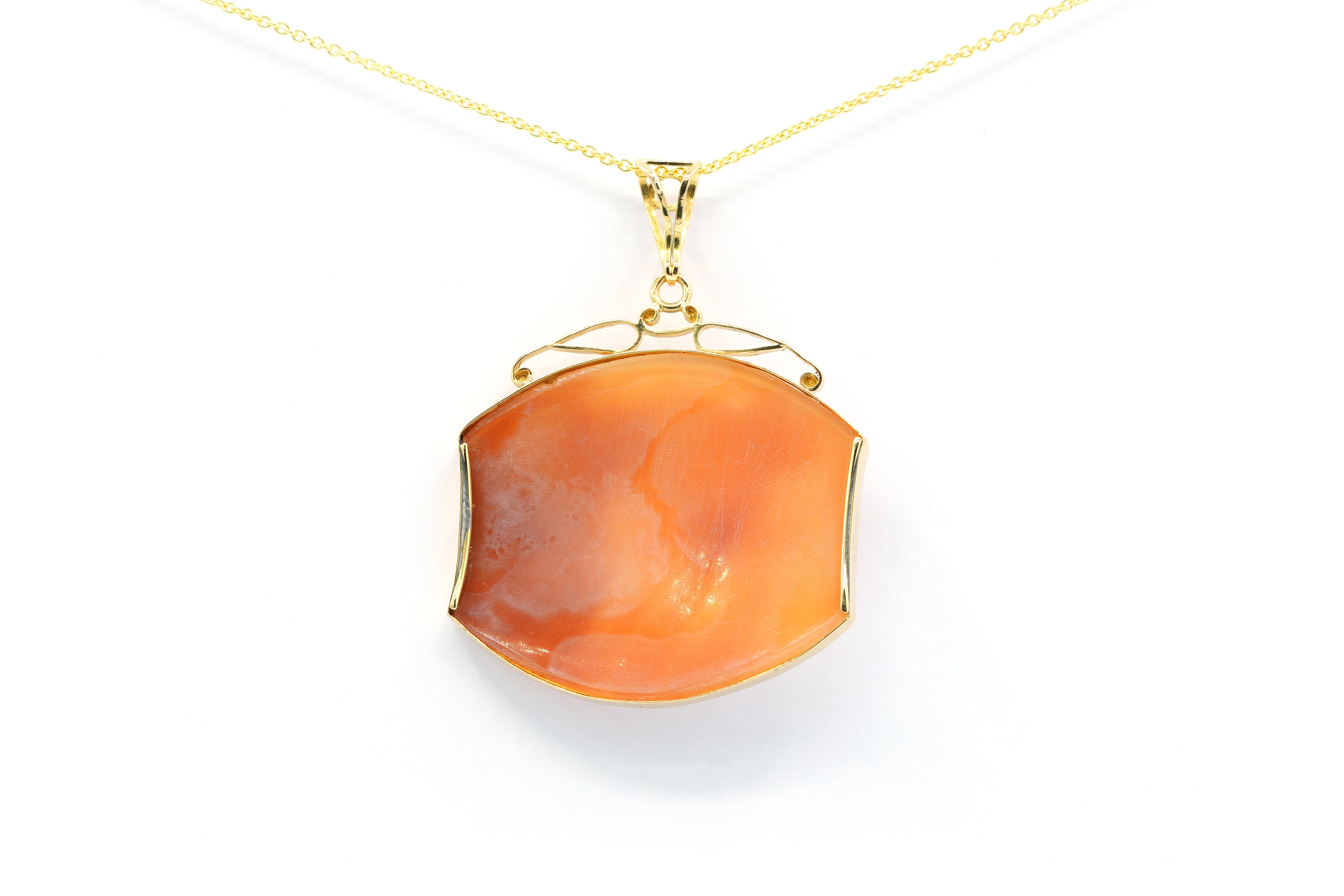 Pendentif Art Nouveau en or jaune 18 carats serti d'un camée coquillage - - 4
