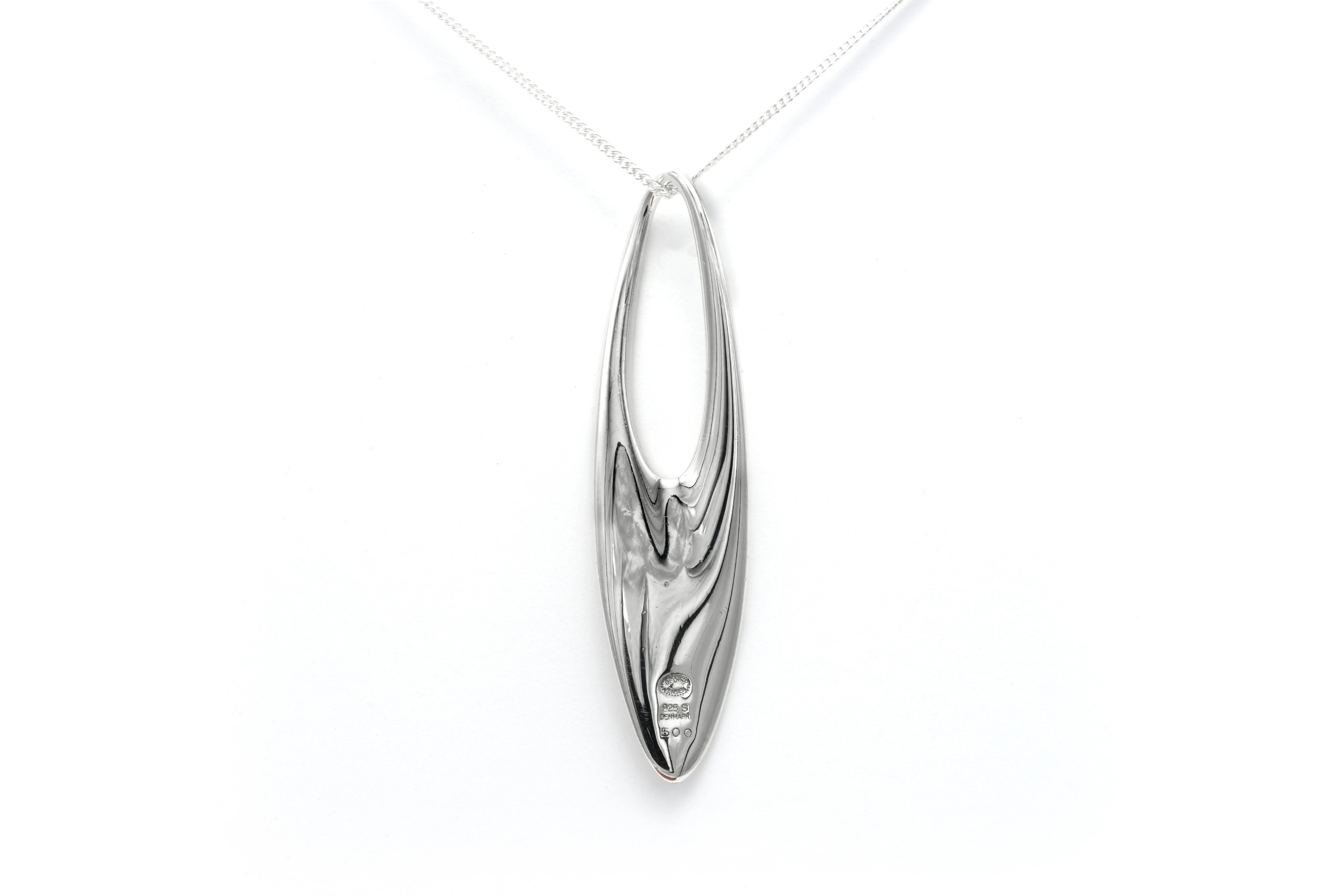 Pendentif contemporain en argent 825 signé Georg Jensen
