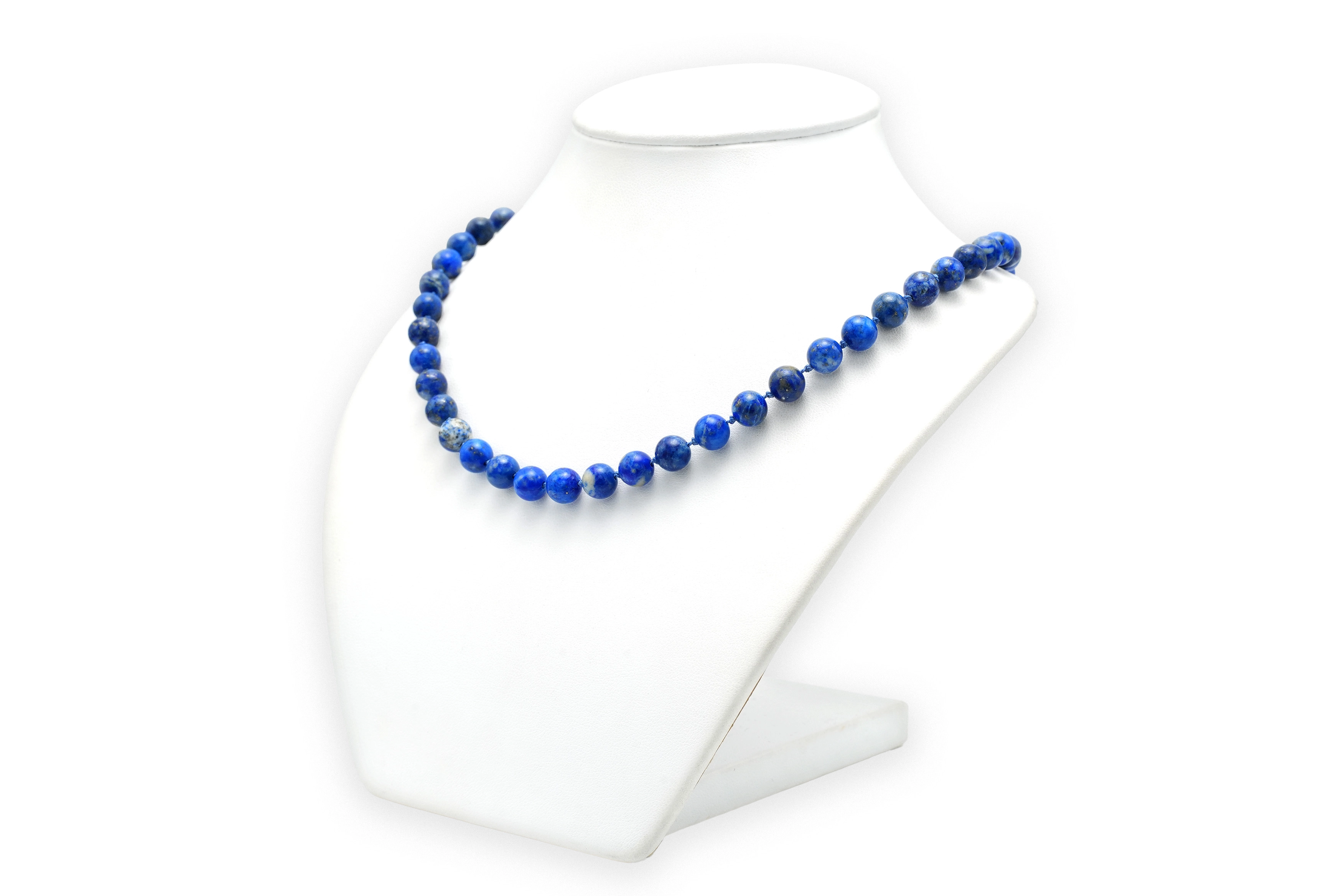 Collier contemporain en perles de lapis lazuli et fermoir en or jaune 8 carats - 3