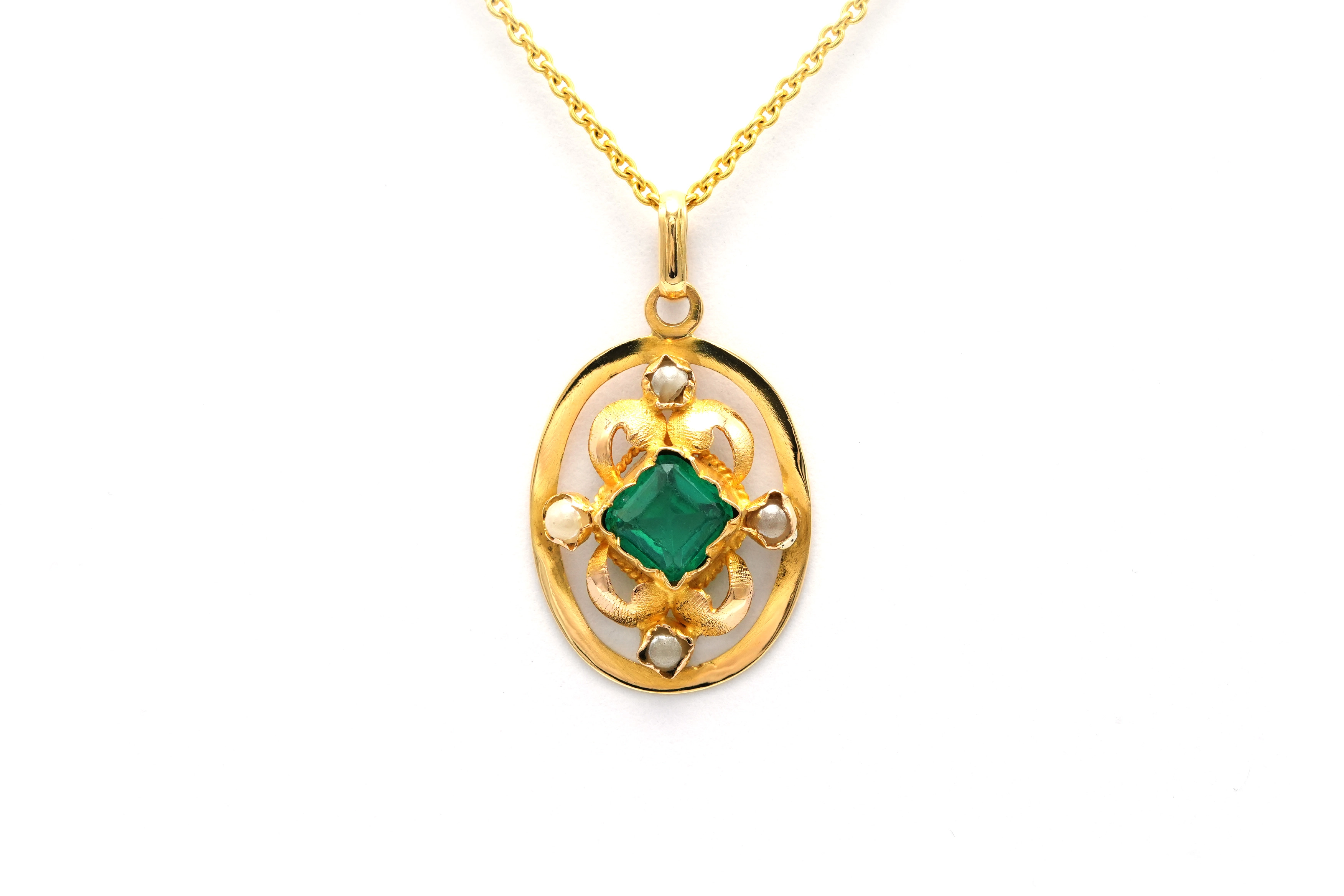 Pendentif Art Nouveau en or jaune 18 carats serti d'un cristal et de perles - - 1