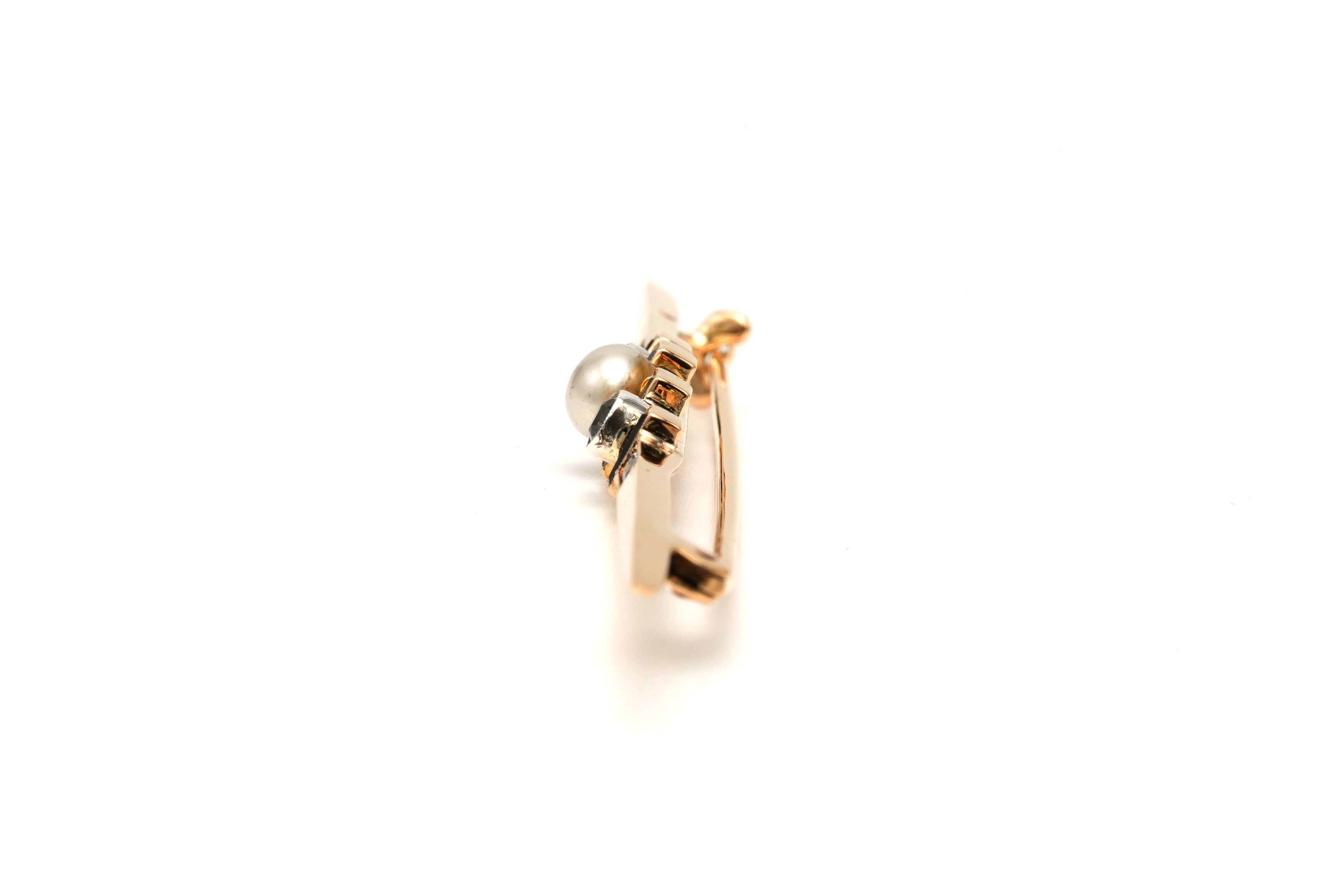 Broche Art Déco en or jaune 9 carats sertie d'une perle, de saphirs de synthèse et de strass - 3