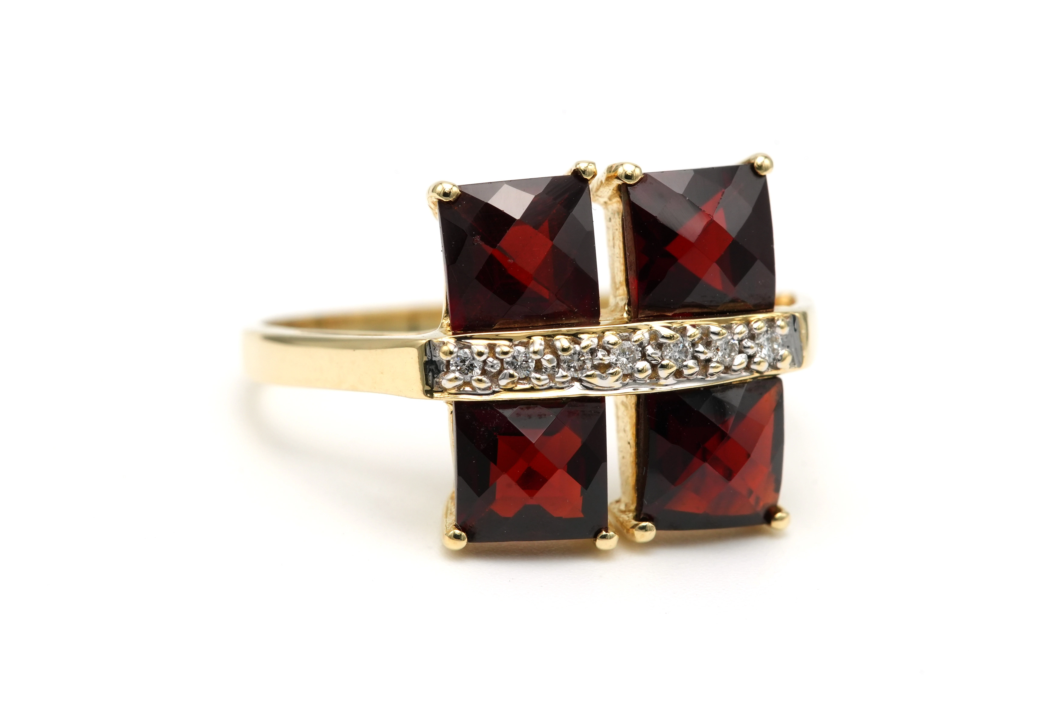 Bague contemporaine en or jaune 14 carats sertie de grenats et de diamants "taille" brillant (+-0.035ct) - 6