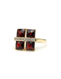 Bague contemporaine en or jaune 14 carats sertie de grenats et de diamants "taille" brillant (+-0.035ct) - 2