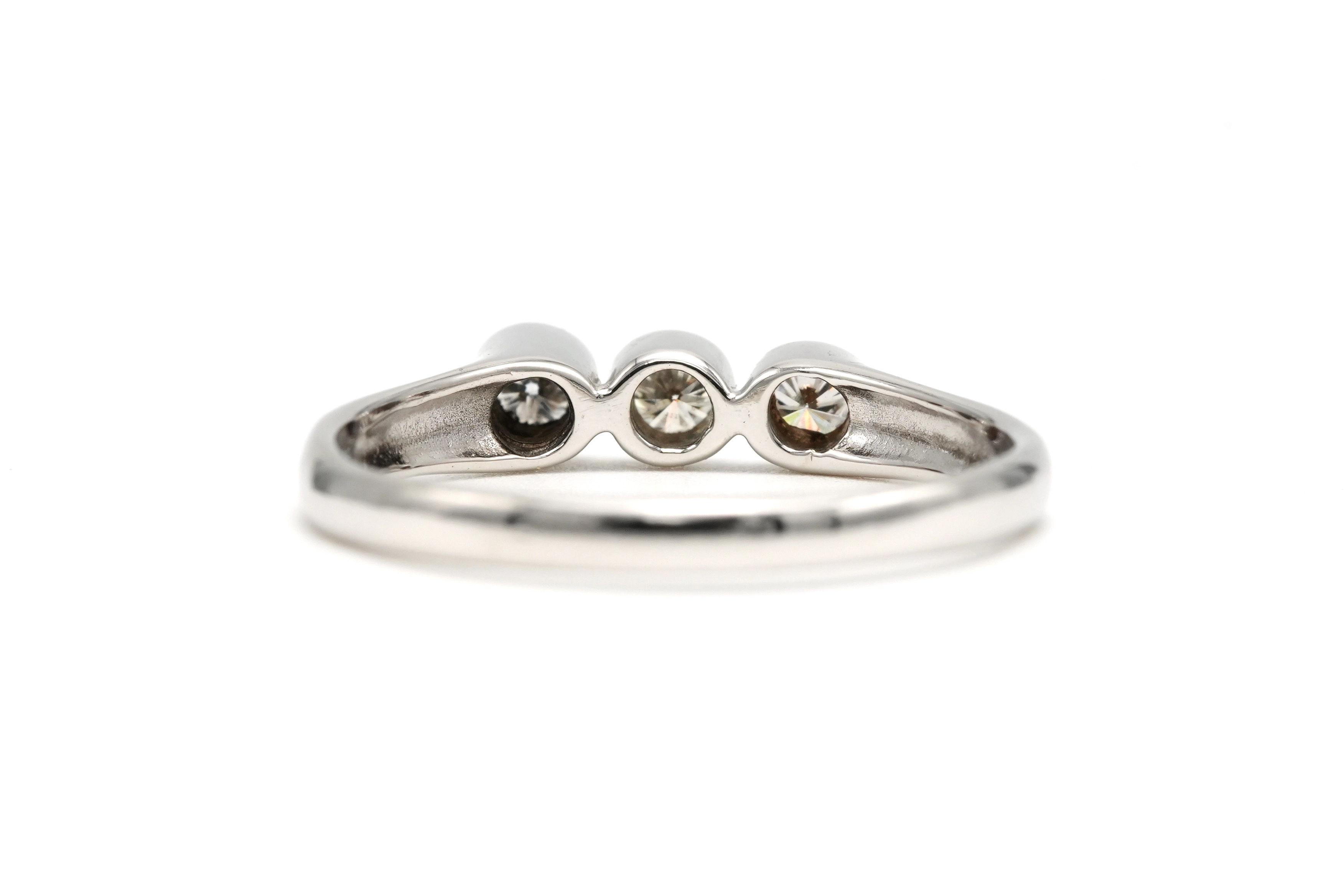 Bague contemporaine en or blanc 18 carats sertie de diamants "taille" brillant (+-0.12ct) - - 4