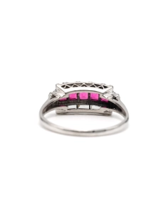 Bague Art Déco en or blanc 14 carats sertie de rubis de synthèse et de zirconiums - - 4