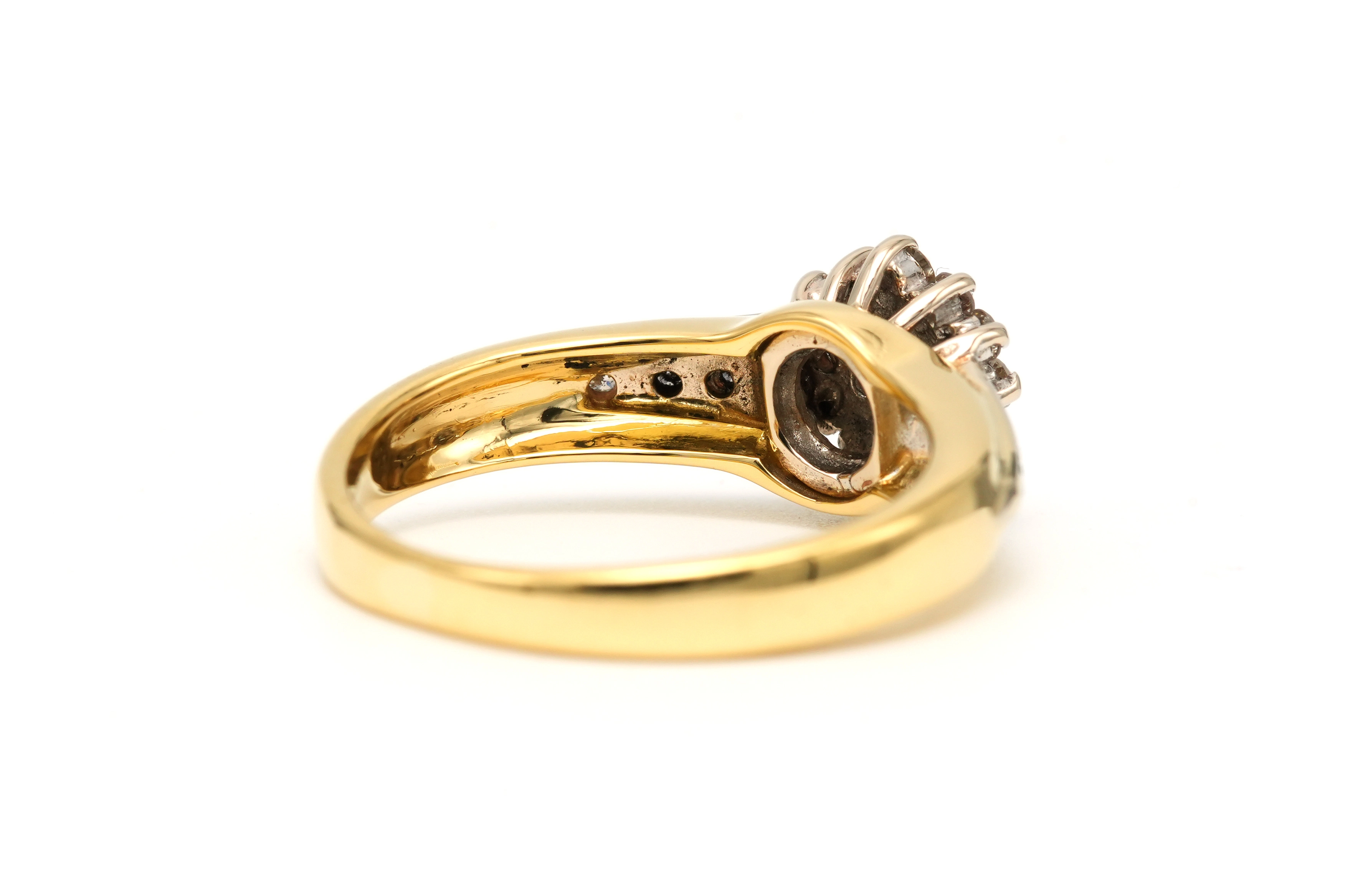 Bague contemporaine en or jaune 18 carats sertie de diamants "taille" brillant (+-0.25ct) - 5