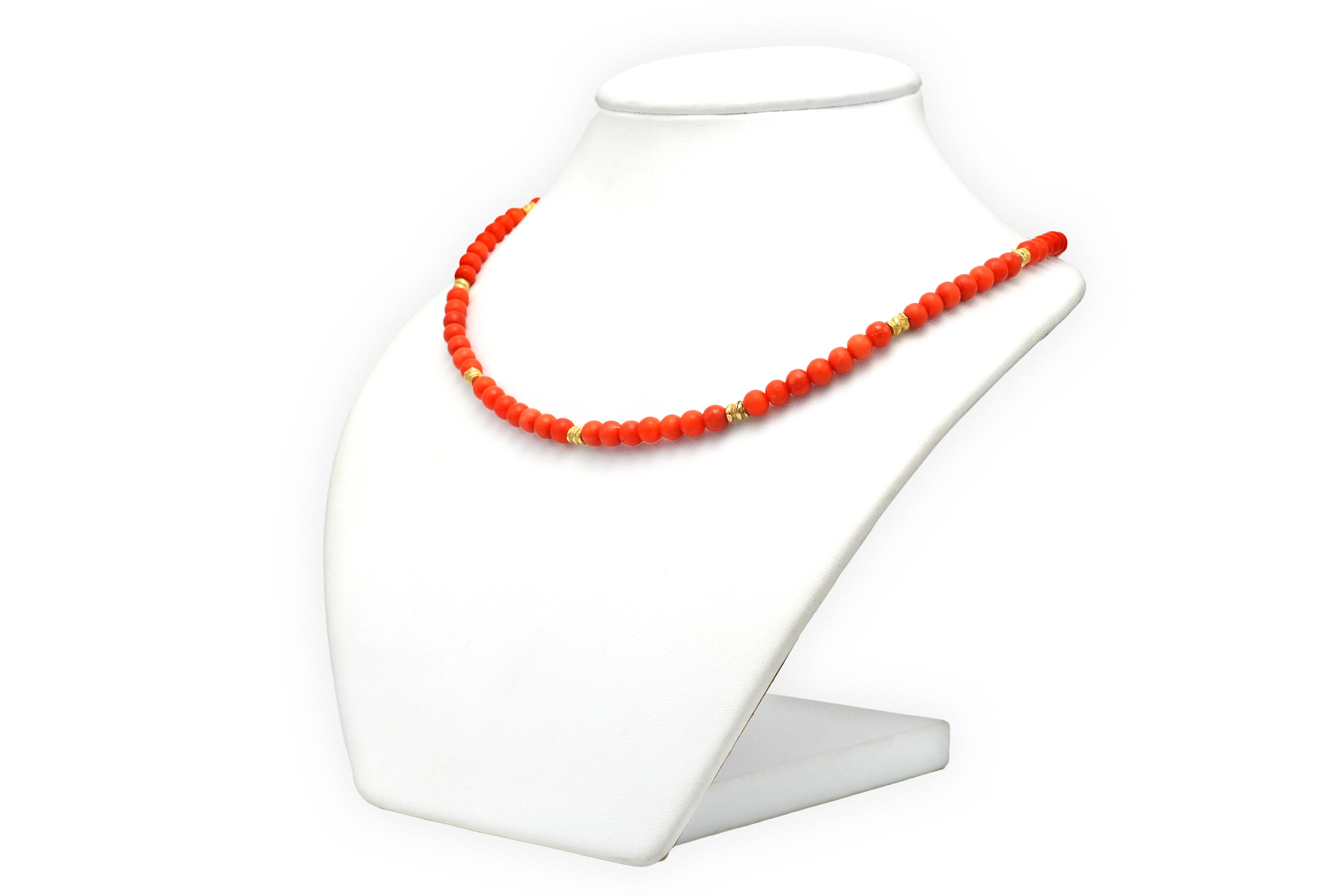 Collier Années 50 en or jaune 18 carats et corail - 2