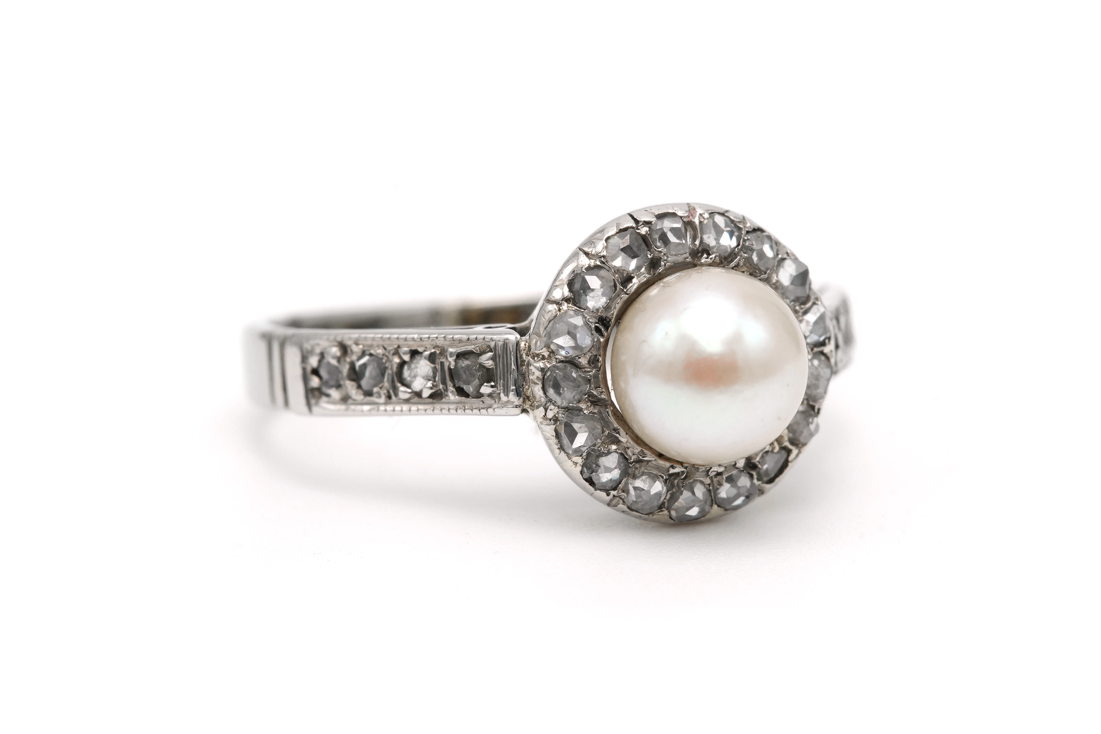 Bague Art Déco en or blanc 18 carats sertie d'une perle et de diamants "taille" rose - - 6