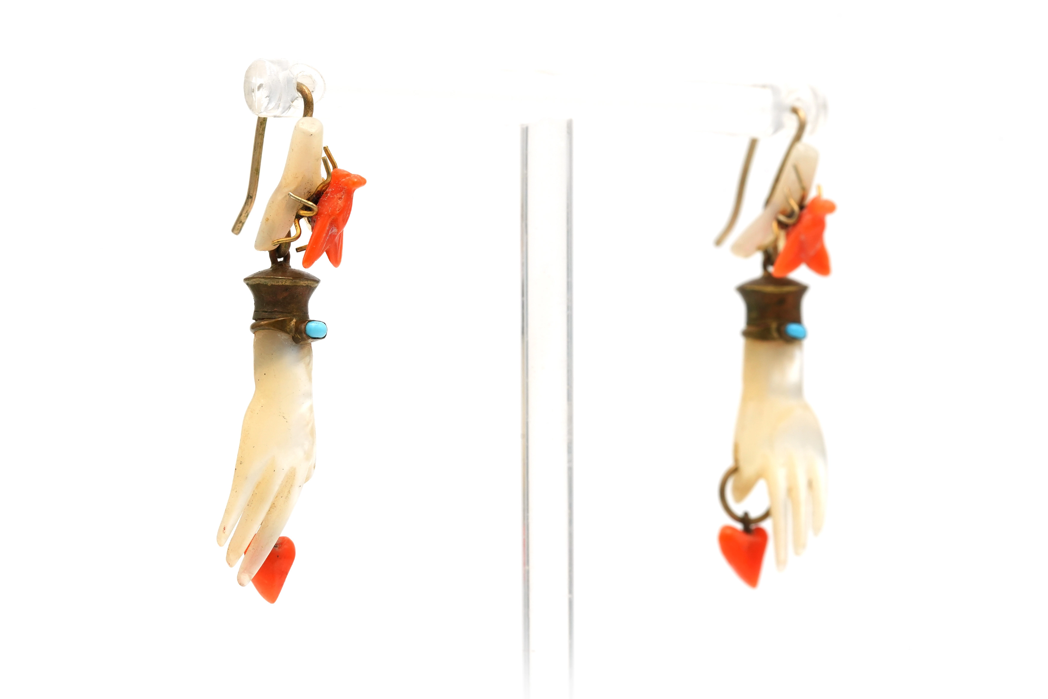 Boucles d'oreilles Napoléon III en argent serties de nacre, de turquoises et de corail