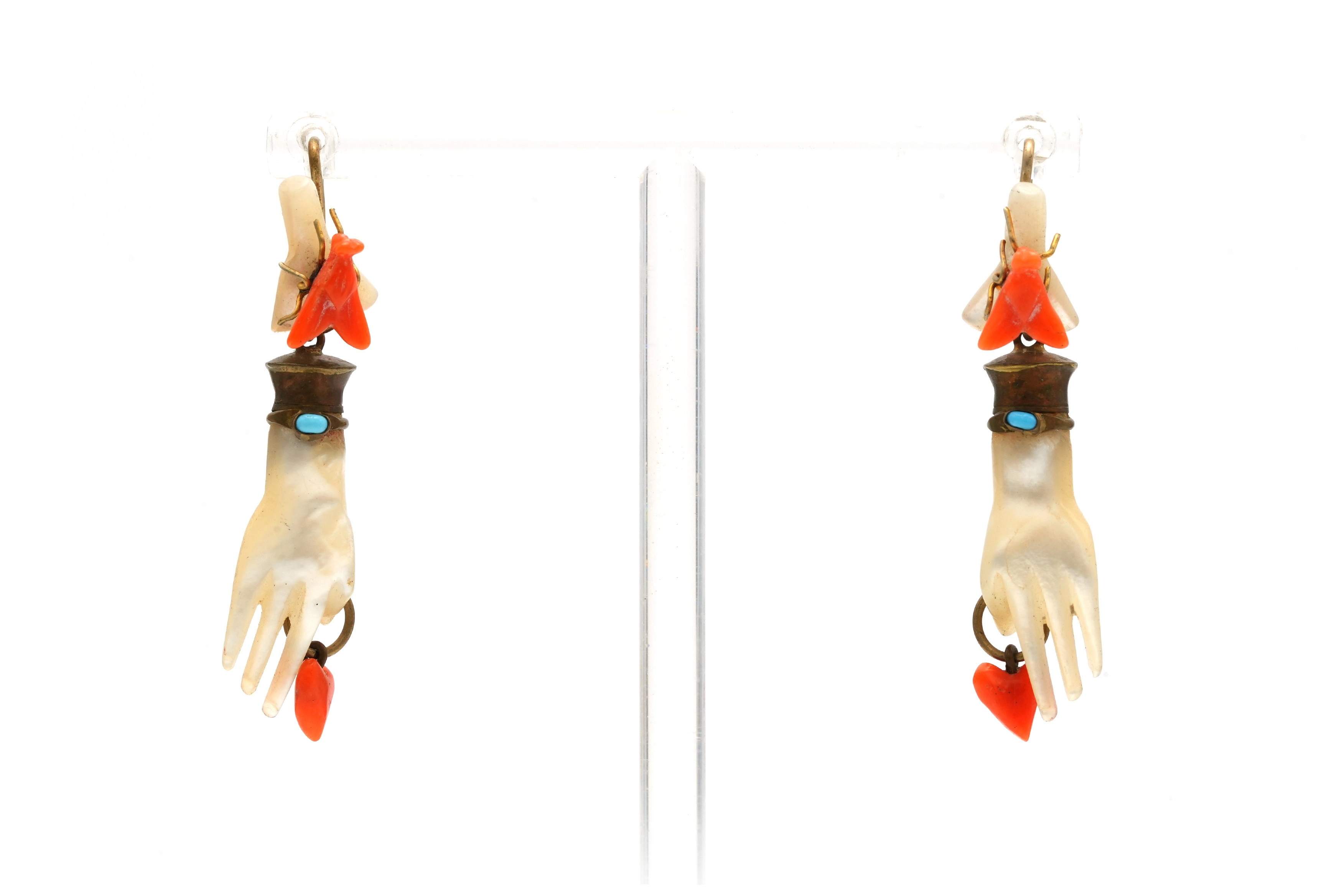 Boucles d'oreilles Napoléon III en argent serties de nacre, de turquoises et de corail