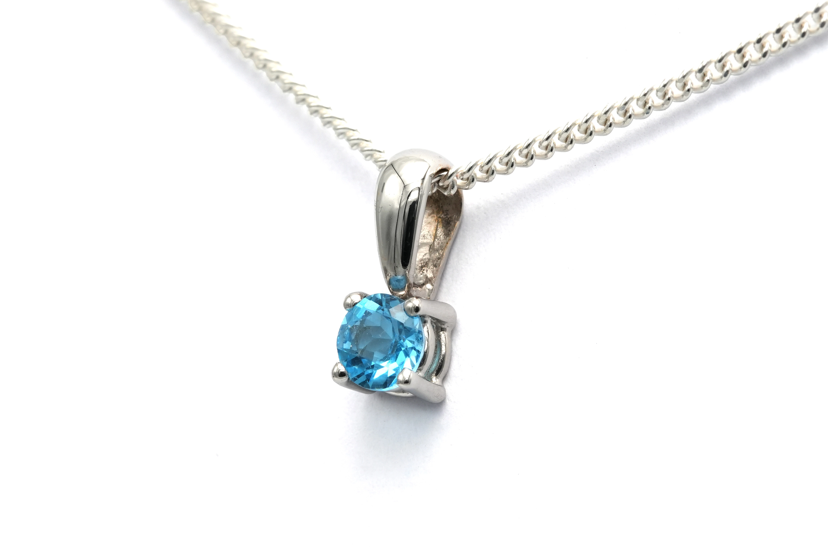 Pendentif contemporain en or blanc 18 carats serti d'une topaze - - 2