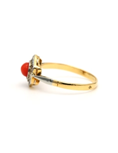 Bague Art Déco en or jaune et blanc 18 carats sertie de corail - - 3