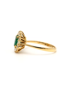 Bague contemporaine en or jaune 18 carats sertie d'une émeraude et de diamants "taille" brillant (+-0.48ct) - 3
