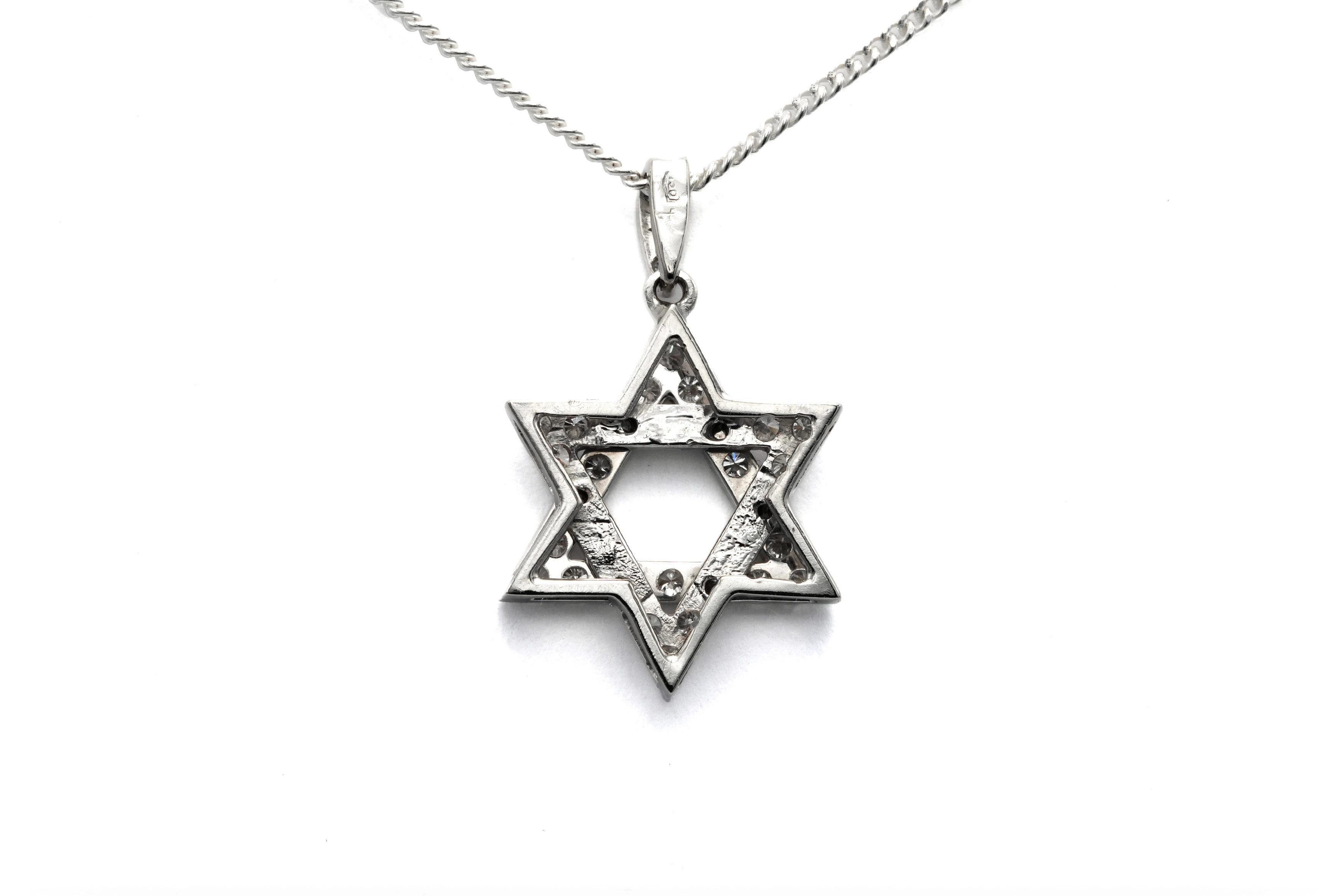 Pendentif contemporain en or blanc 18 carats serti de diamants "taille" brillant (+-0.405ct) - 4