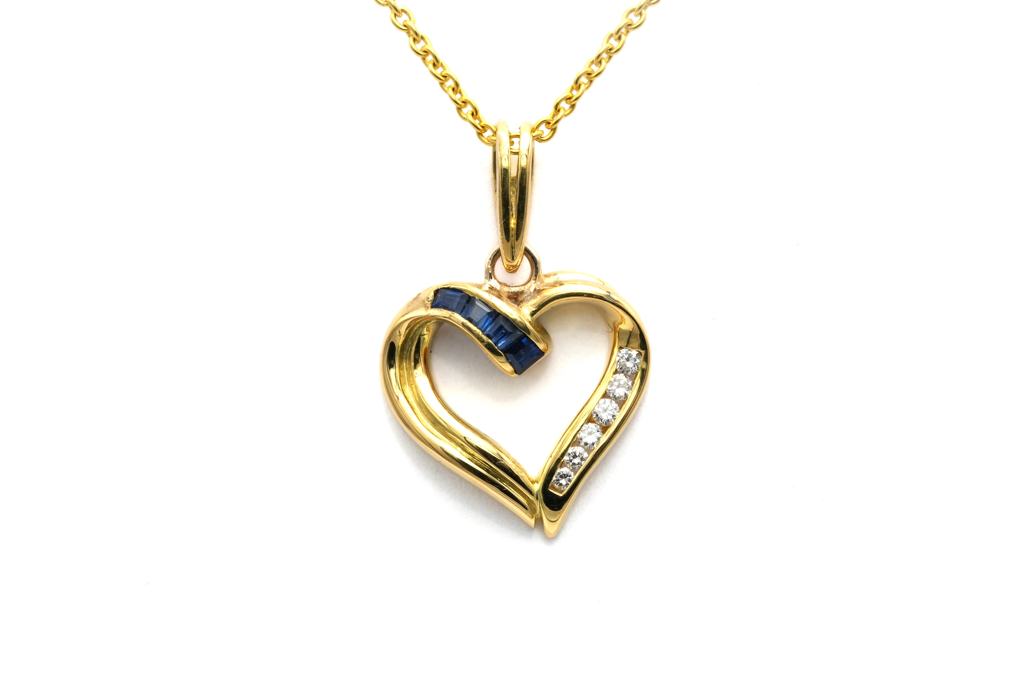 Pendentif contemporain en or jaune 18 carats serti de saphirs et de diamants "taille" brillant (+-0.057ct) - - 1