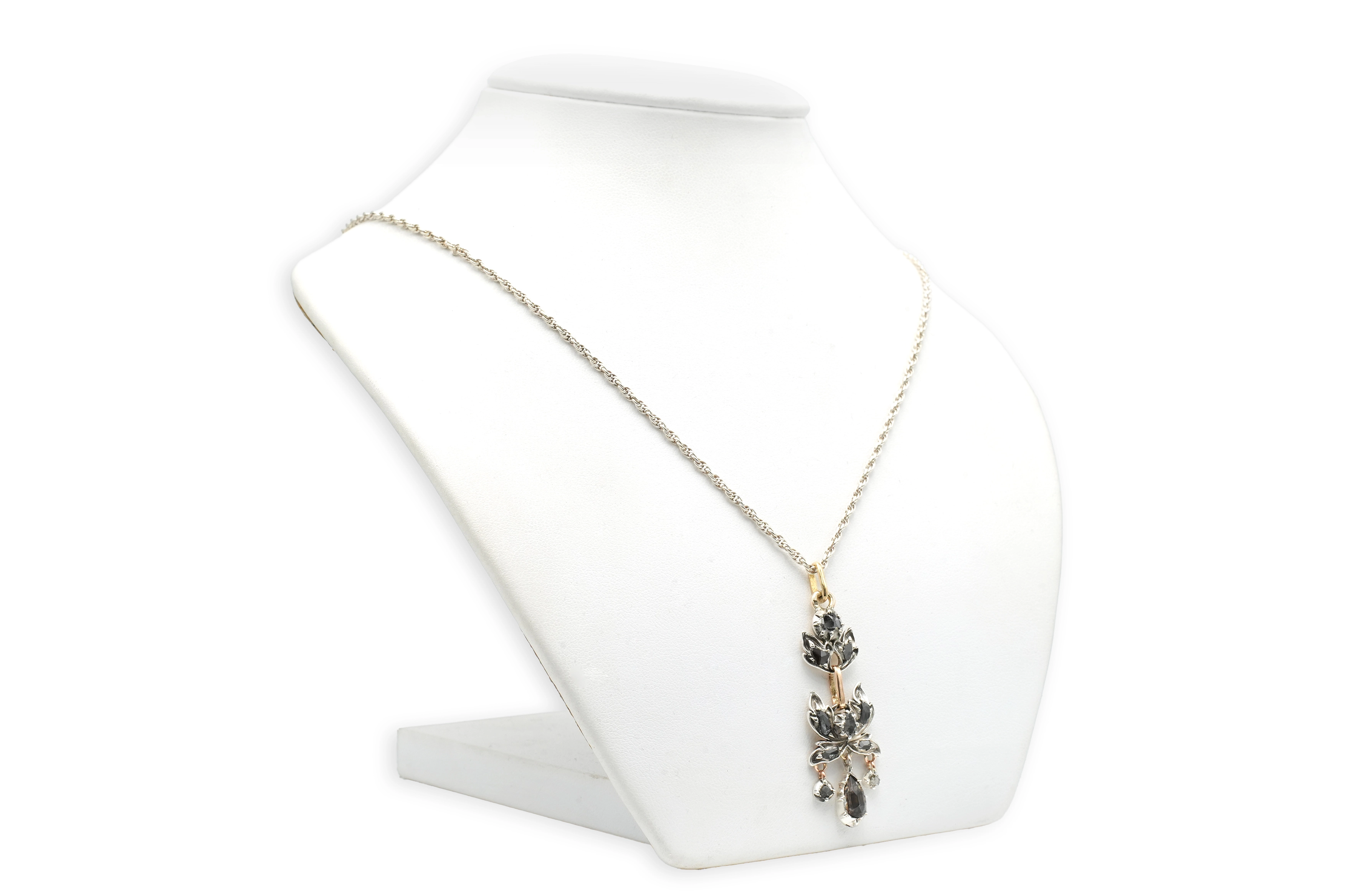 Collier Napoléon III en or jaune 18 carats, argent, pierre du Rhin et diamants "taille" rose - 4
